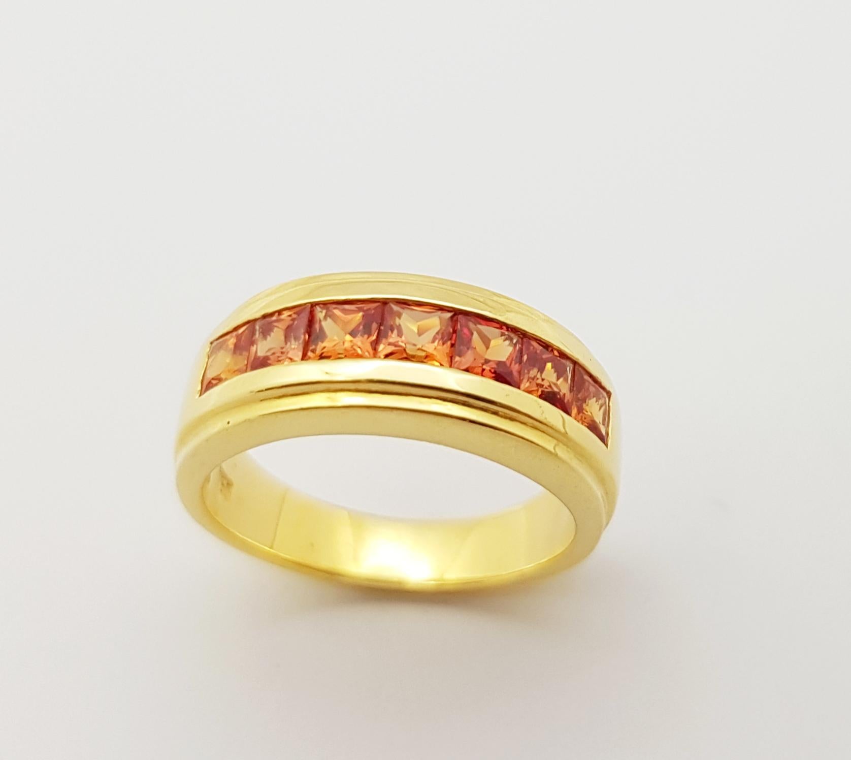 Orange Sapphire Ring Set in 18 Karat Gold Settings For Sale 3