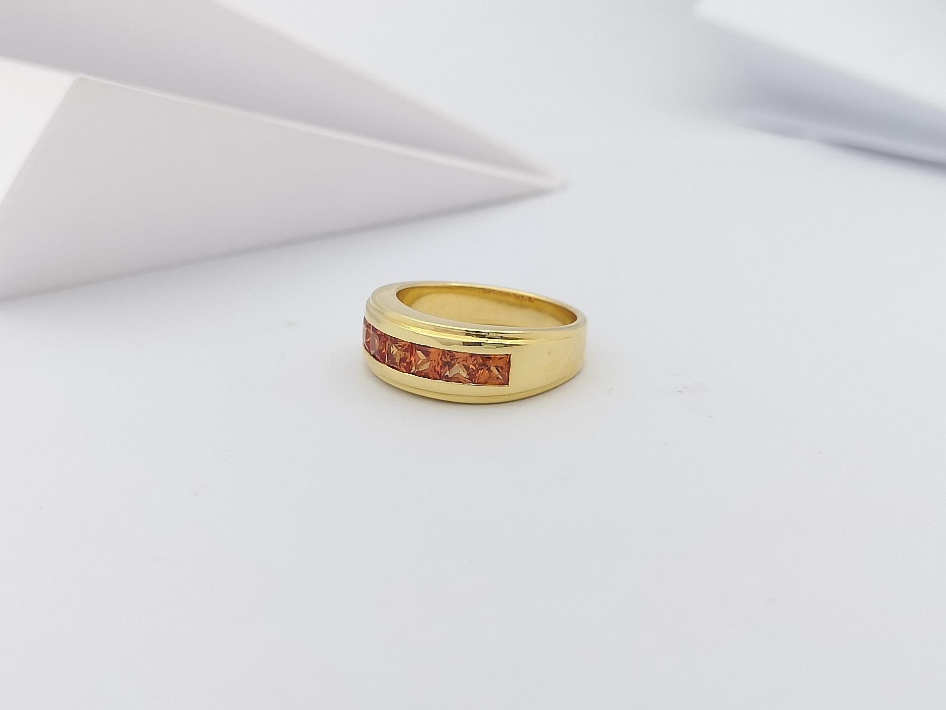 Orange Sapphire Ring Set in 18 Karat Gold Settings For Sale 1