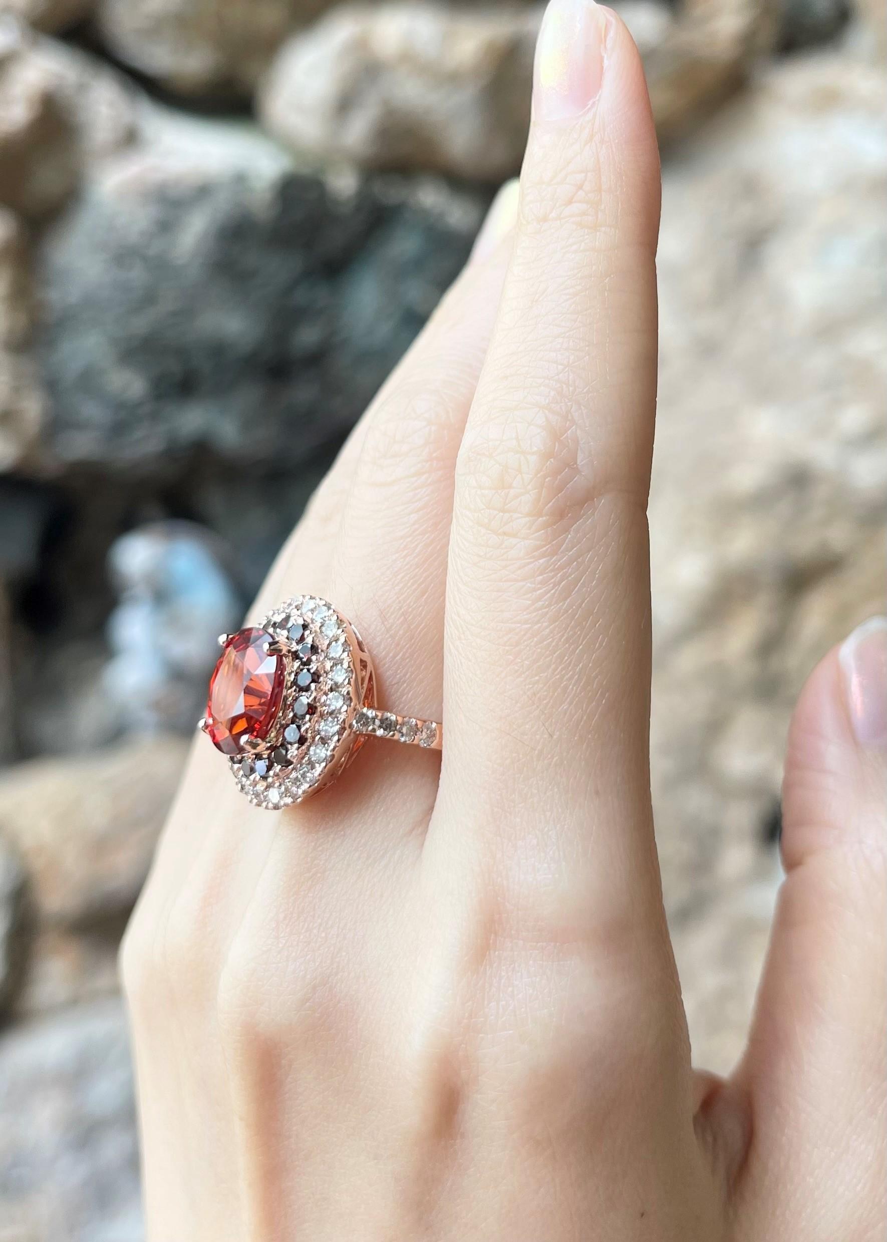 Contemporary Orange Sapphire, Treated Orange Diamond and Brown Diamond Ring in 18K Rose Gold For Sale