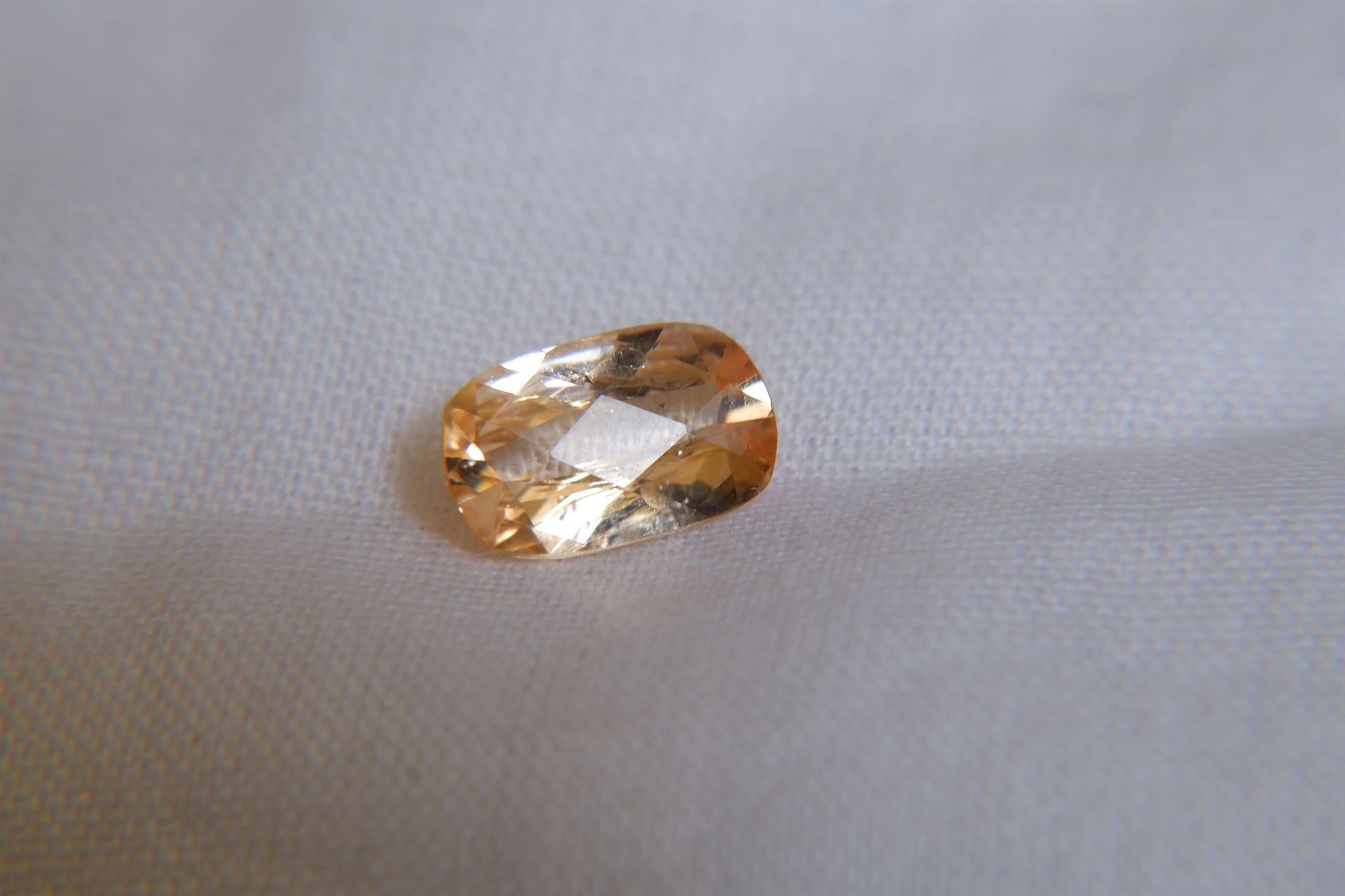 Verlobungsring mit GIA-zertifiziertem unerhitztem orangefarbenem Saphir, Solitär, Saphir im Angebot 3