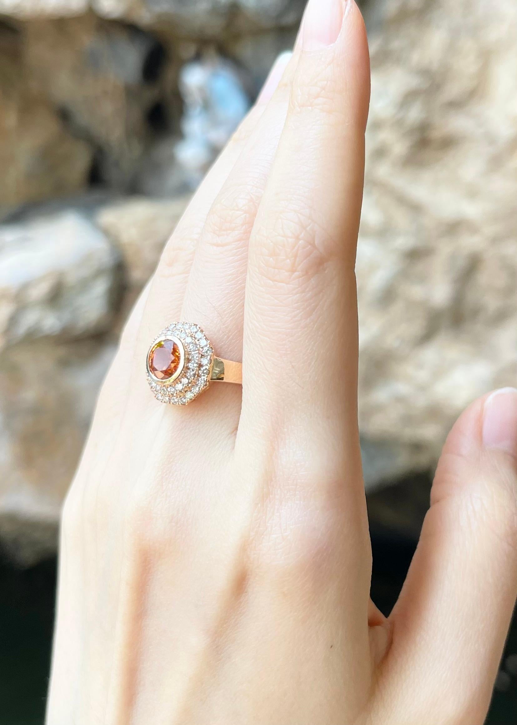 Bague en or rose 18 carats ornée d'un saphir orange et d'un diamant Brown Neuf - En vente à Bangkok, TH