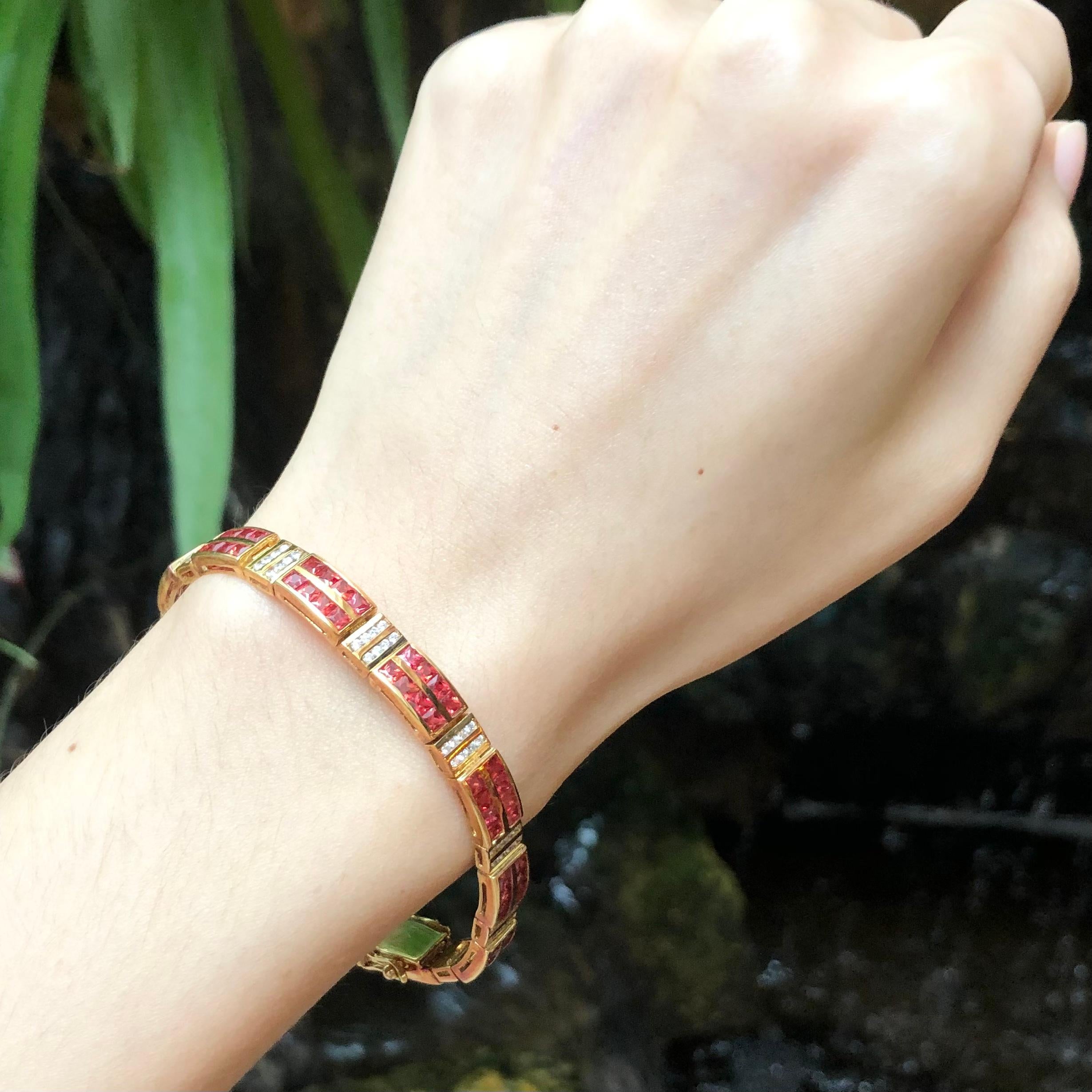 Contemporary Orange Sapphire with Diamond Bracelet Set in 18 Karat Gold Settings For Sale