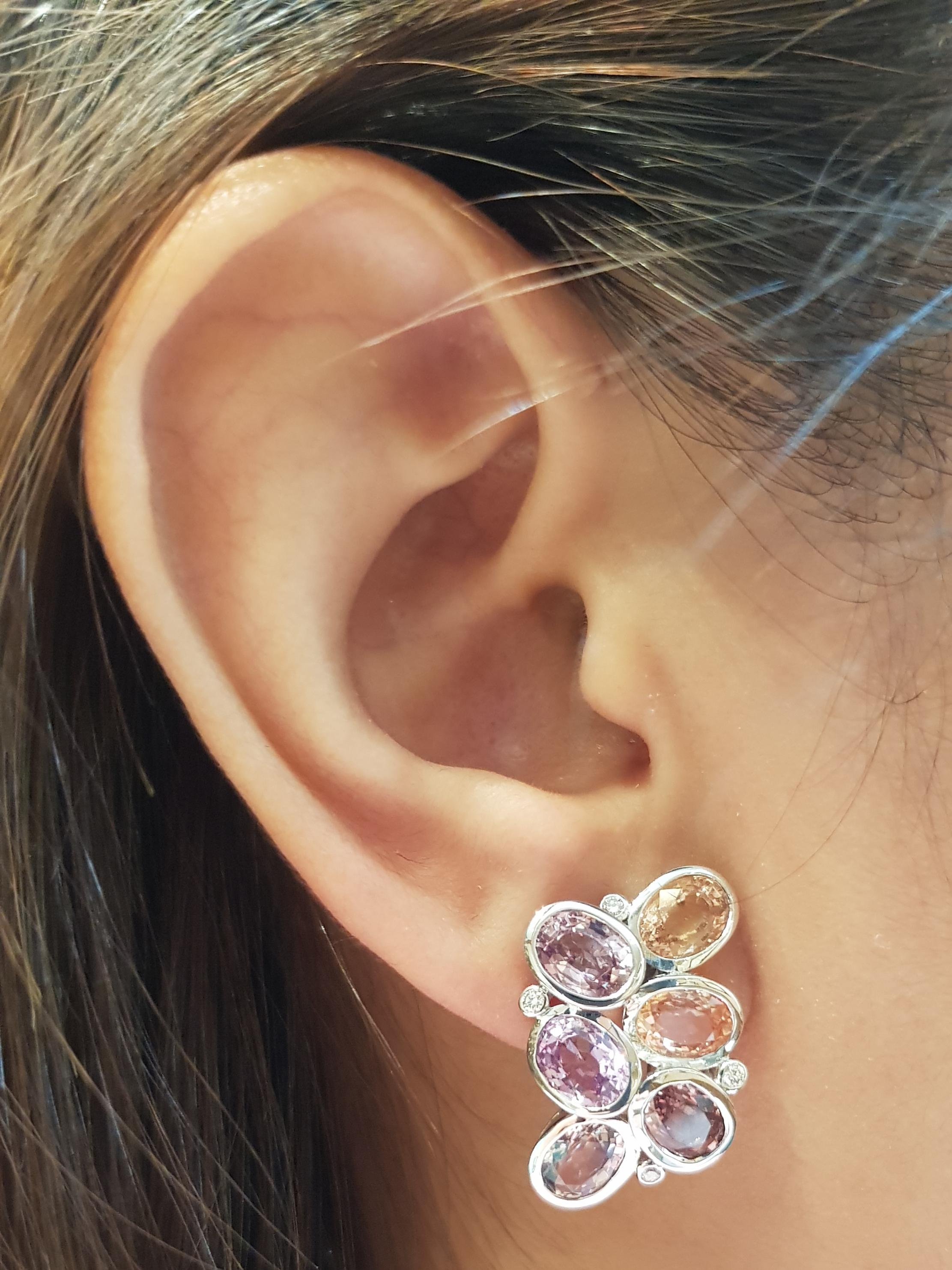Taille ovale Boucles d'oreilles en or blanc 18 carats avec saphir orange et diamants en vente