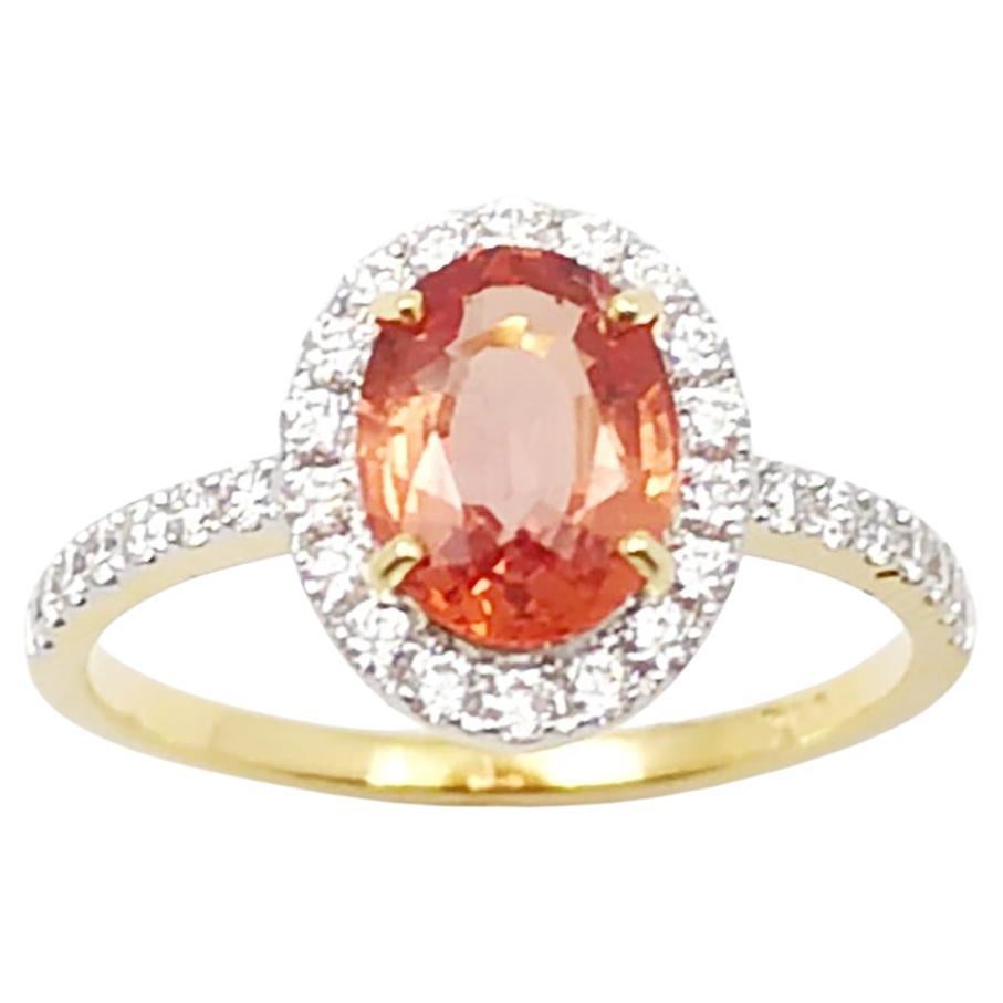Orange Sapphire with Diamond Ring set in 18K Gold Settings