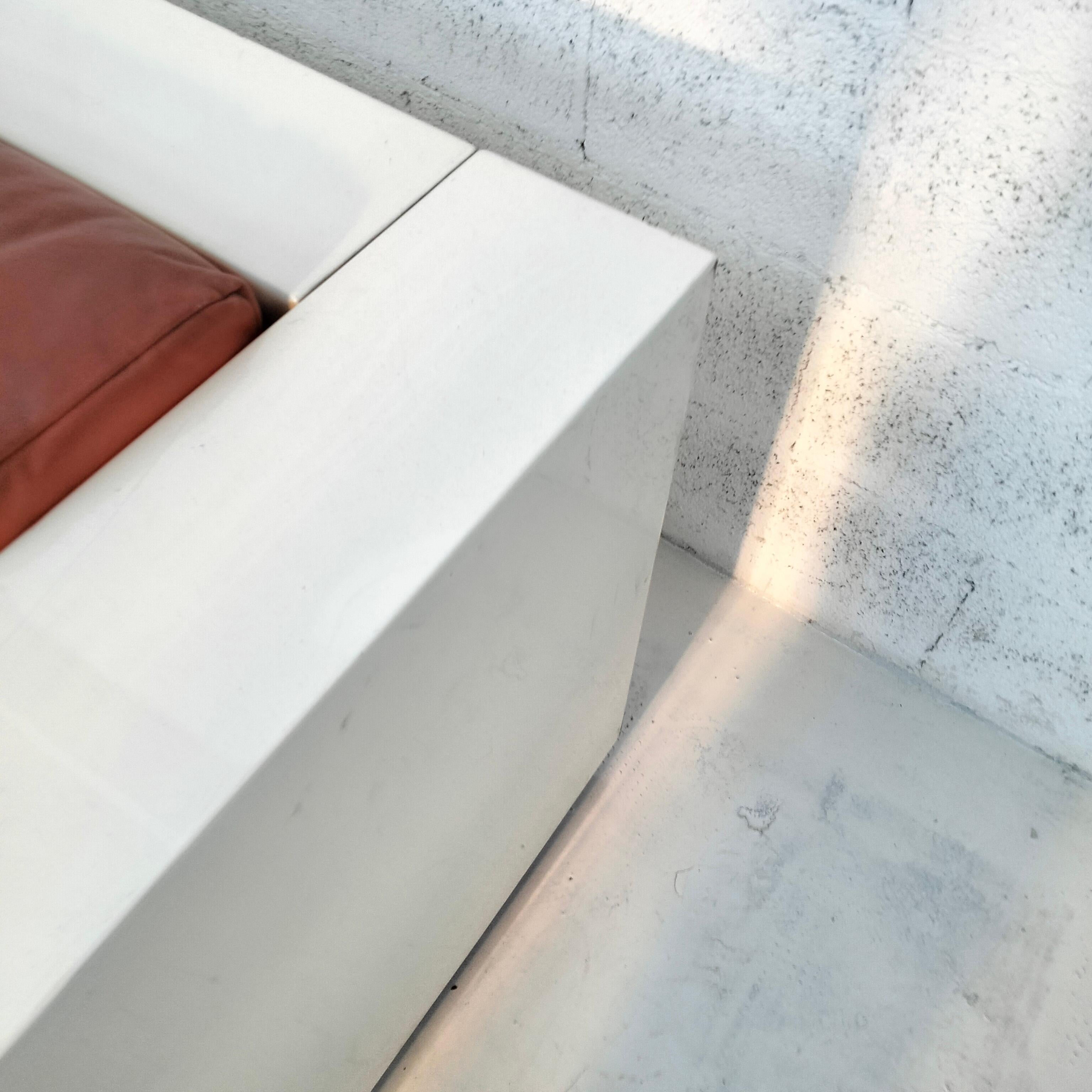 Orange “Saratoga” 3 seater sofa by Massimo and Lella Vignelli for Poltronova 60s For Sale 4