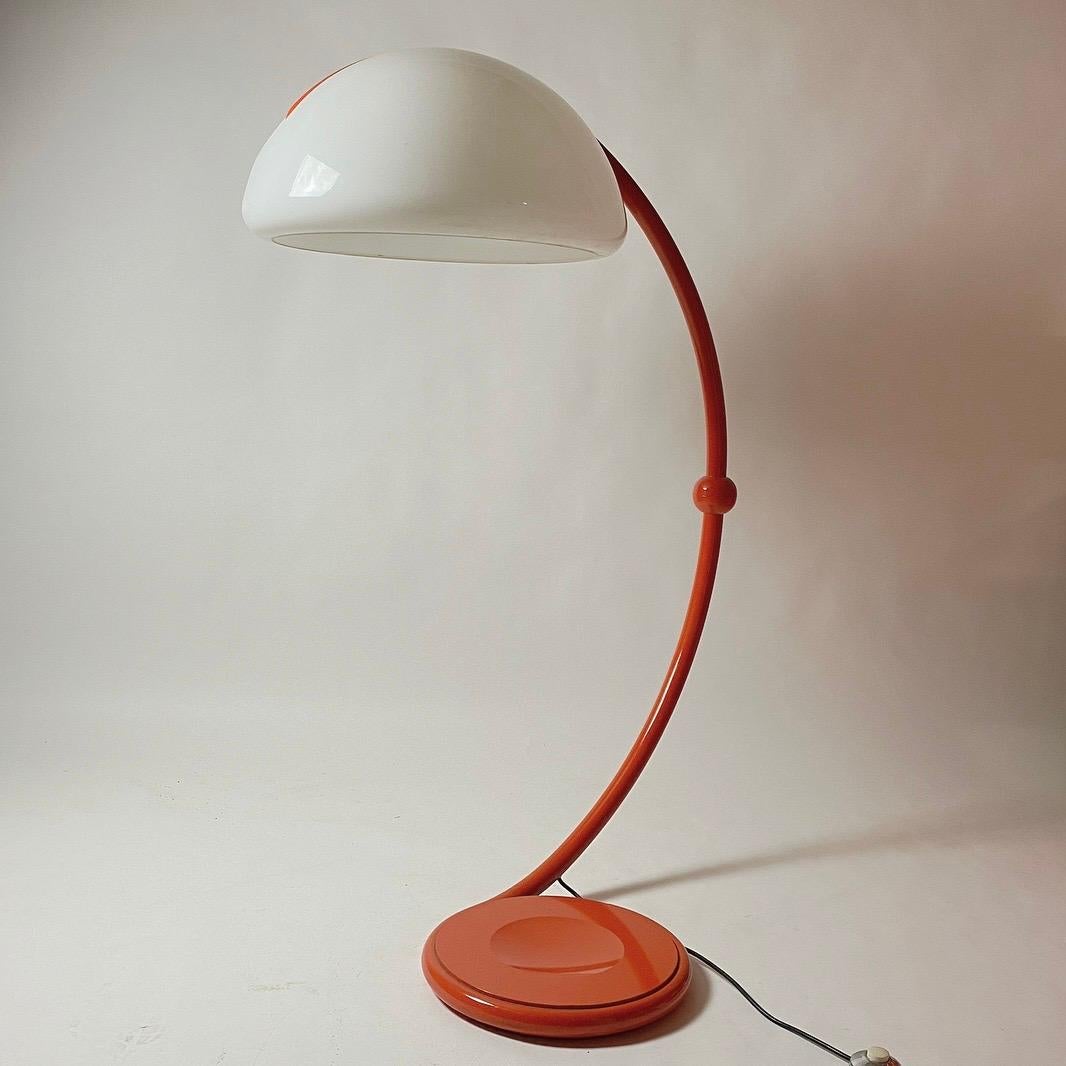 Mid-Century Modern Orange Serpente Floor Lamp by Elio Martinelli for Luce, Italy 1970s For Sale