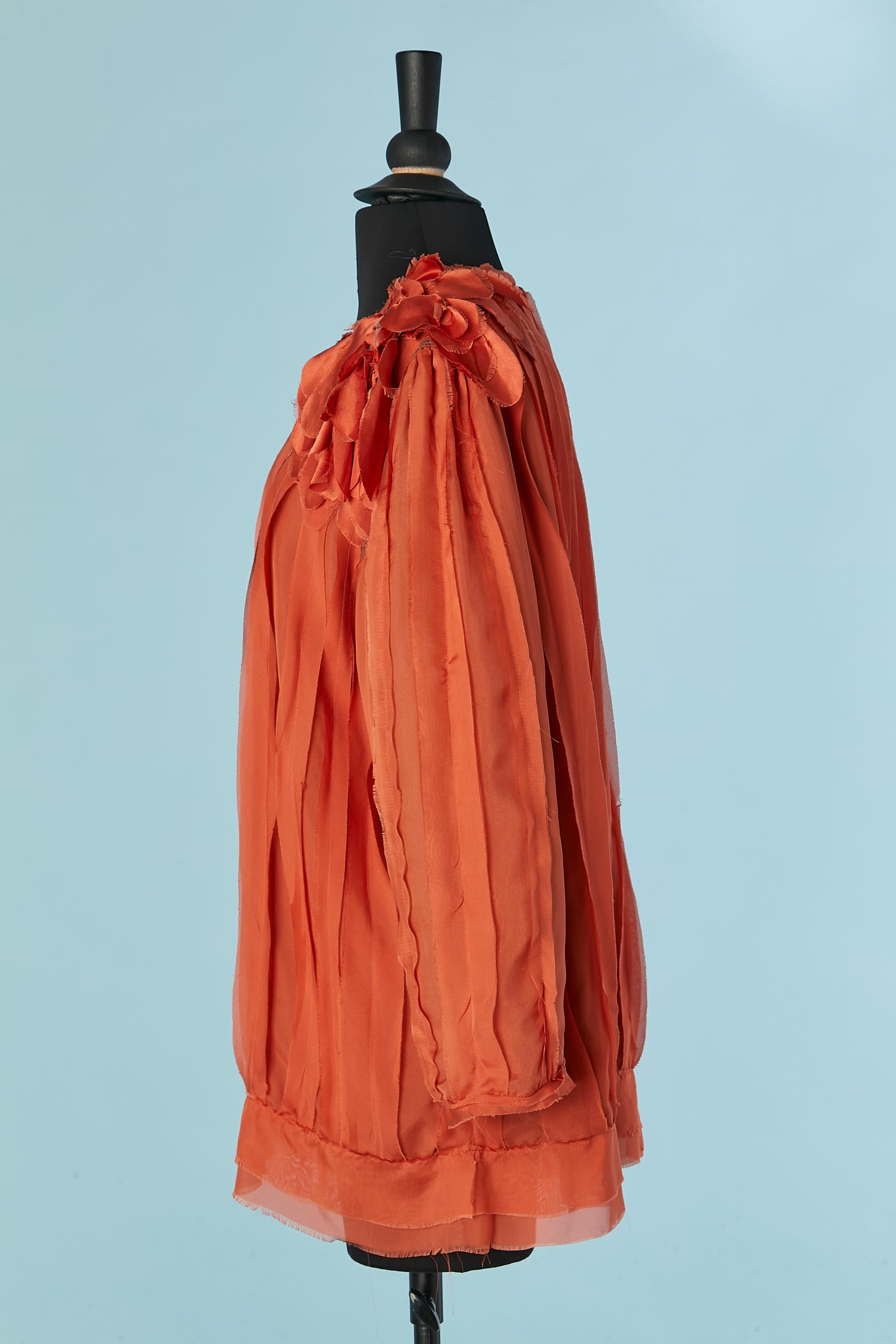 Donna Blusa in chiffon di seta arancione con nastri applicati e fiori Lanvin by Alber Elbaz in vendita