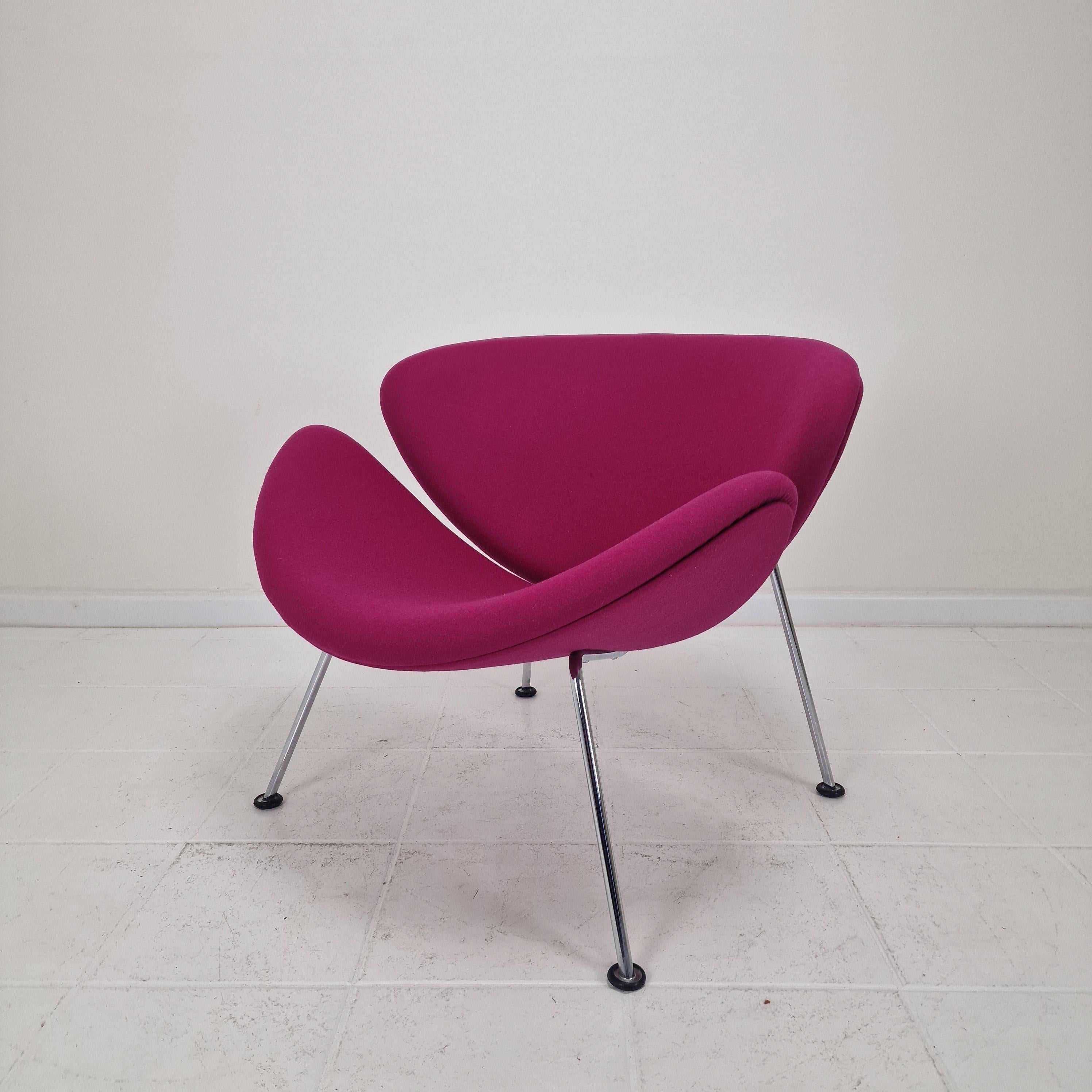 Silla Orange Slice con otomana de Pierre Paulin para Artifort, años 1980 Tejido en venta