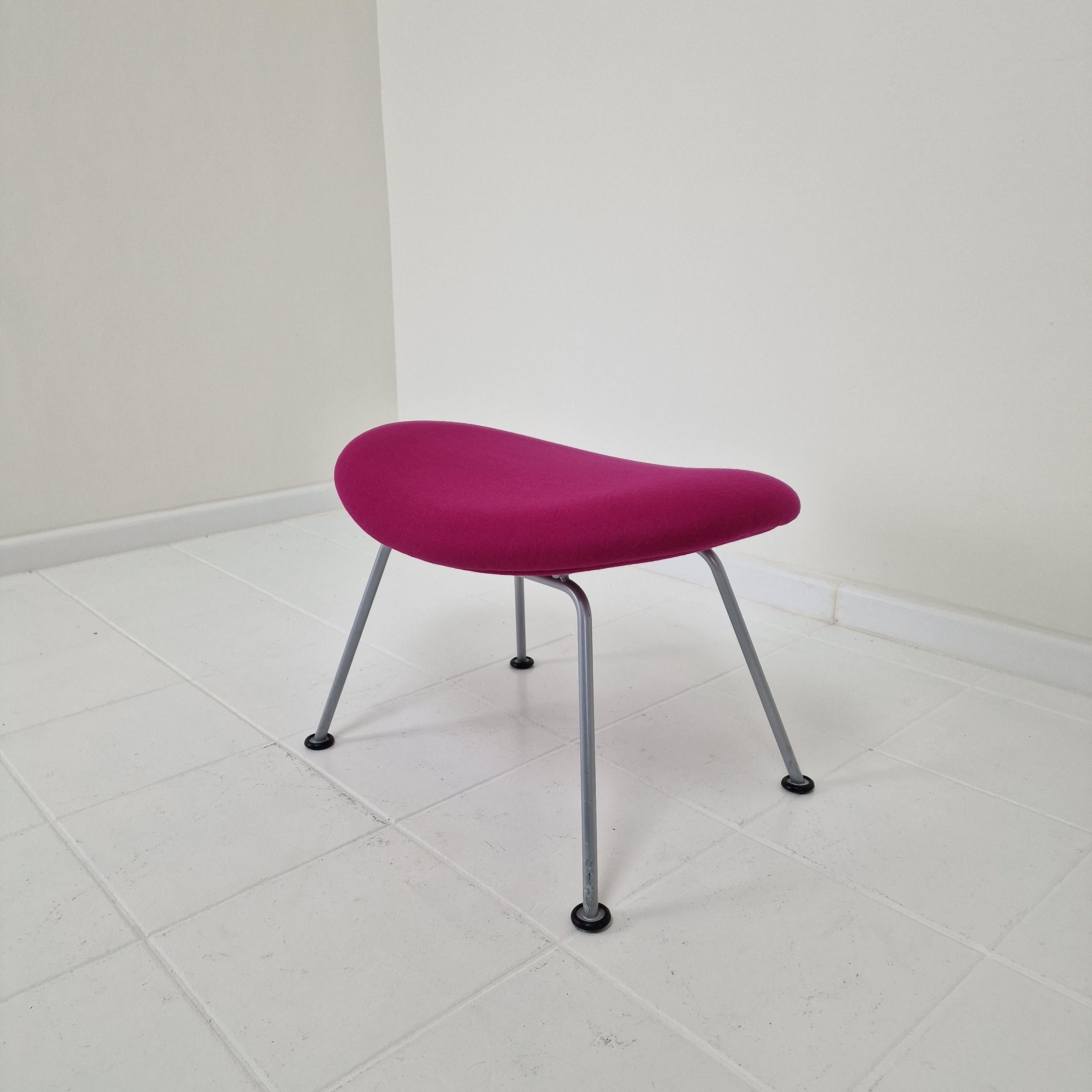 Mid-Century Modern Orange Slice Ottoman by Pierre Paulin for Artifort, 1990s