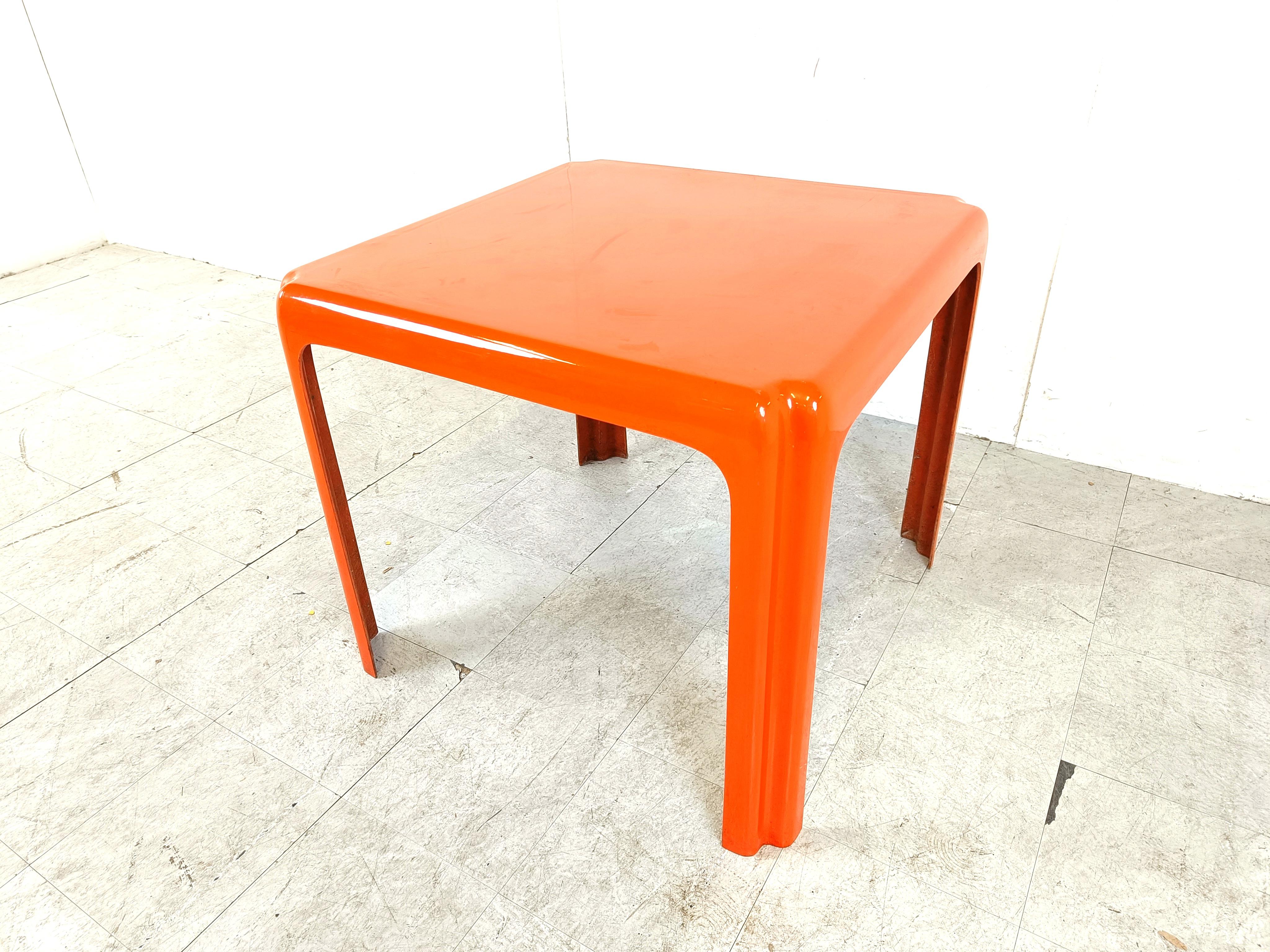 Original seventies space age kitchen table or side table made from fiberglass.

Beautiful period piece with a flashy orange colour.

Belgian Design

1970s 

Height: 73cm
Width x depth: 80cm

Ref.: 203055