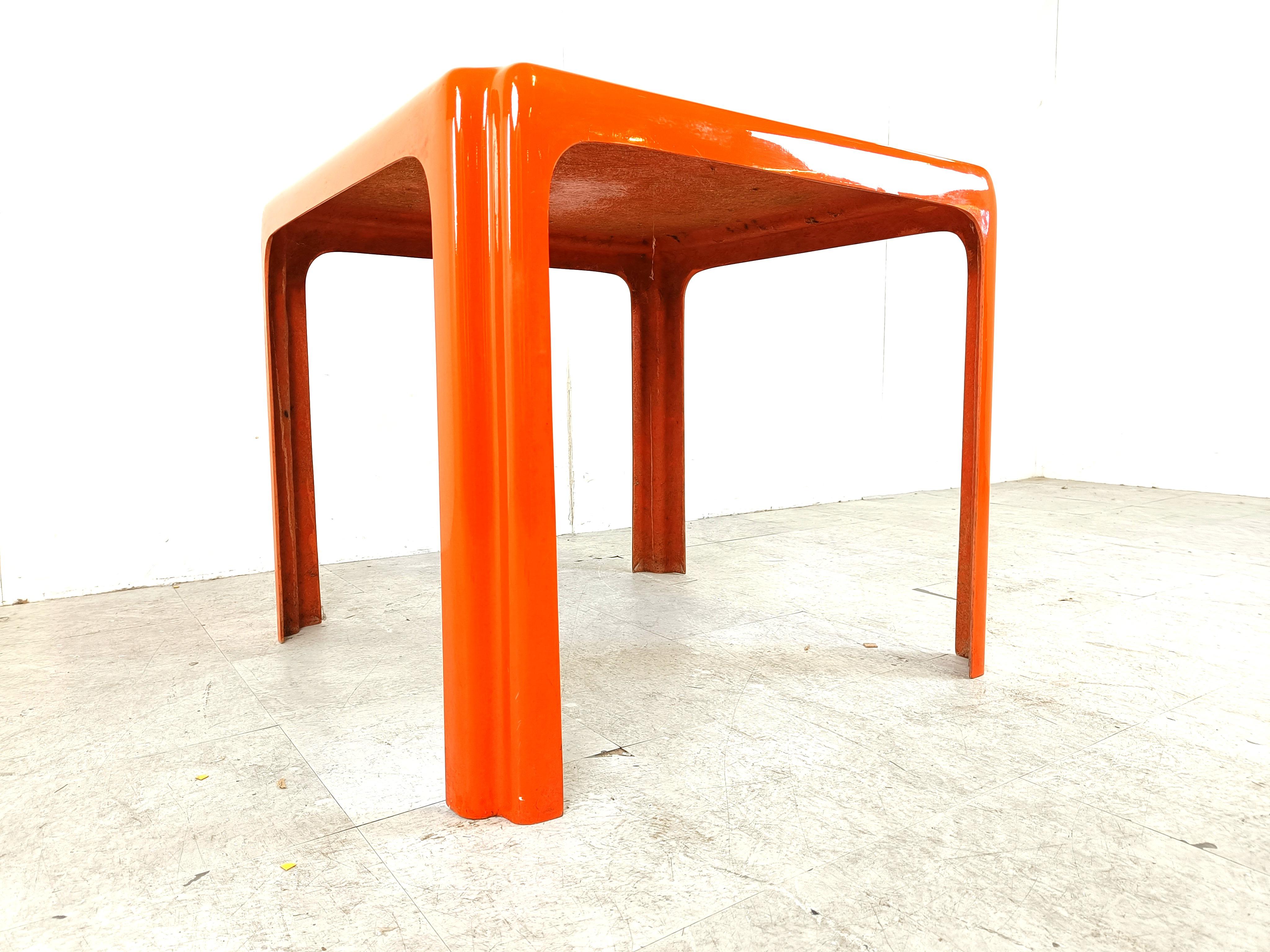 Orange space age fiberglass table, 1970s For Sale 1