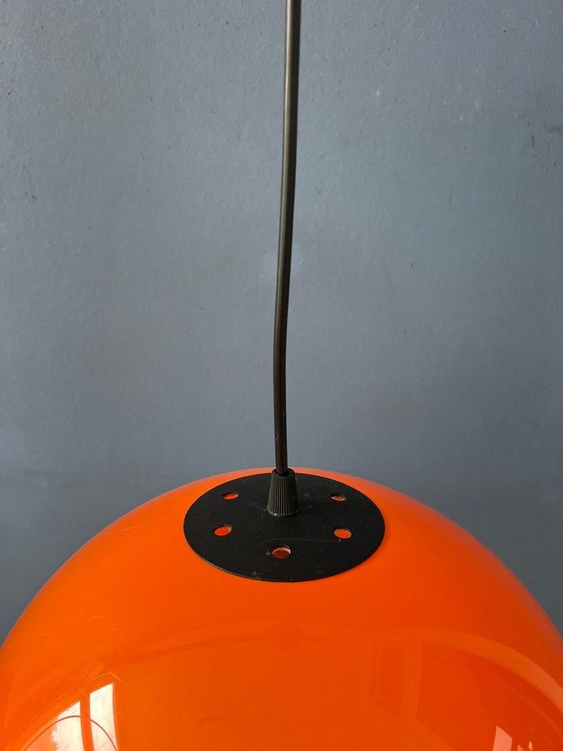 Orange Space Age Pilz-Hängelampe, 1970er-Jahre im Zustand „Gut“ in ROTTERDAM, ZH