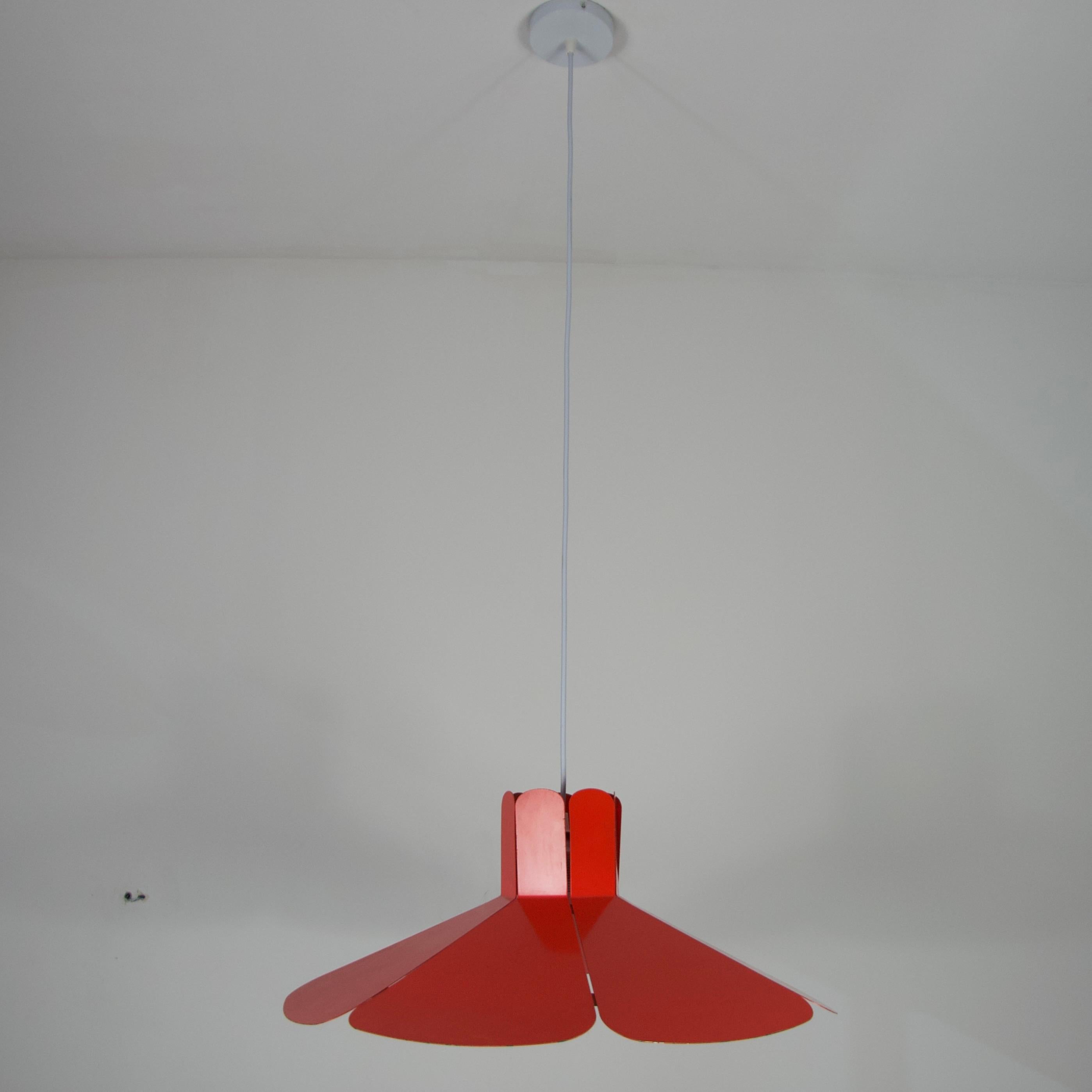 Hollywood Regency Lampe suspendue orange de l'ère spatiale VEST, Autriche, 1970 en vente