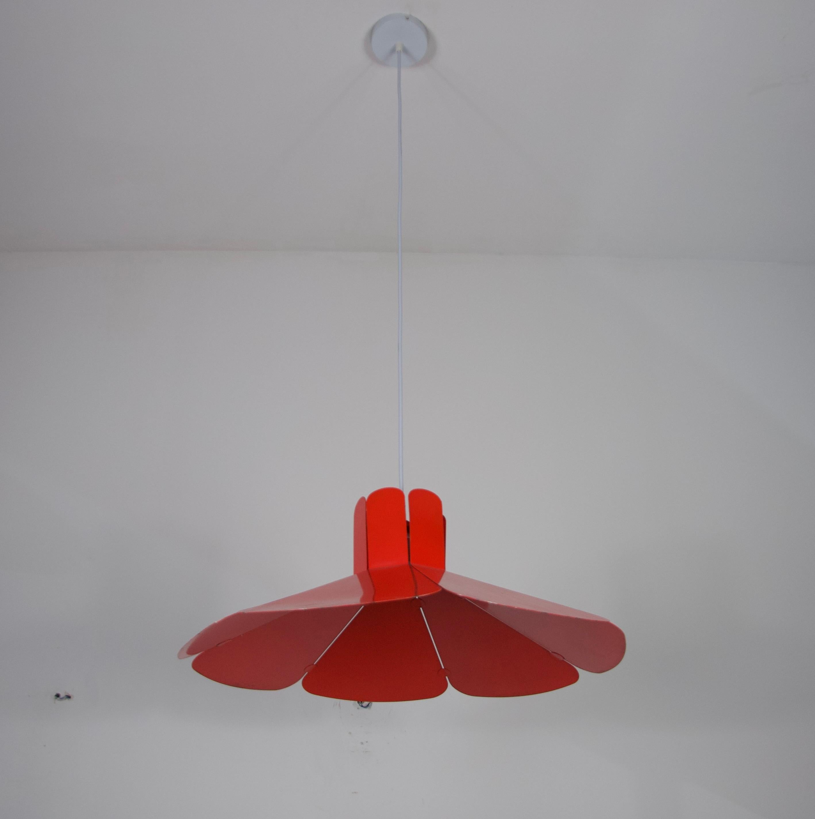 Lampe suspendue orange de l'ère spatiale VEST, Autriche, 1970 Bon état - En vente à Hagenbach, DE