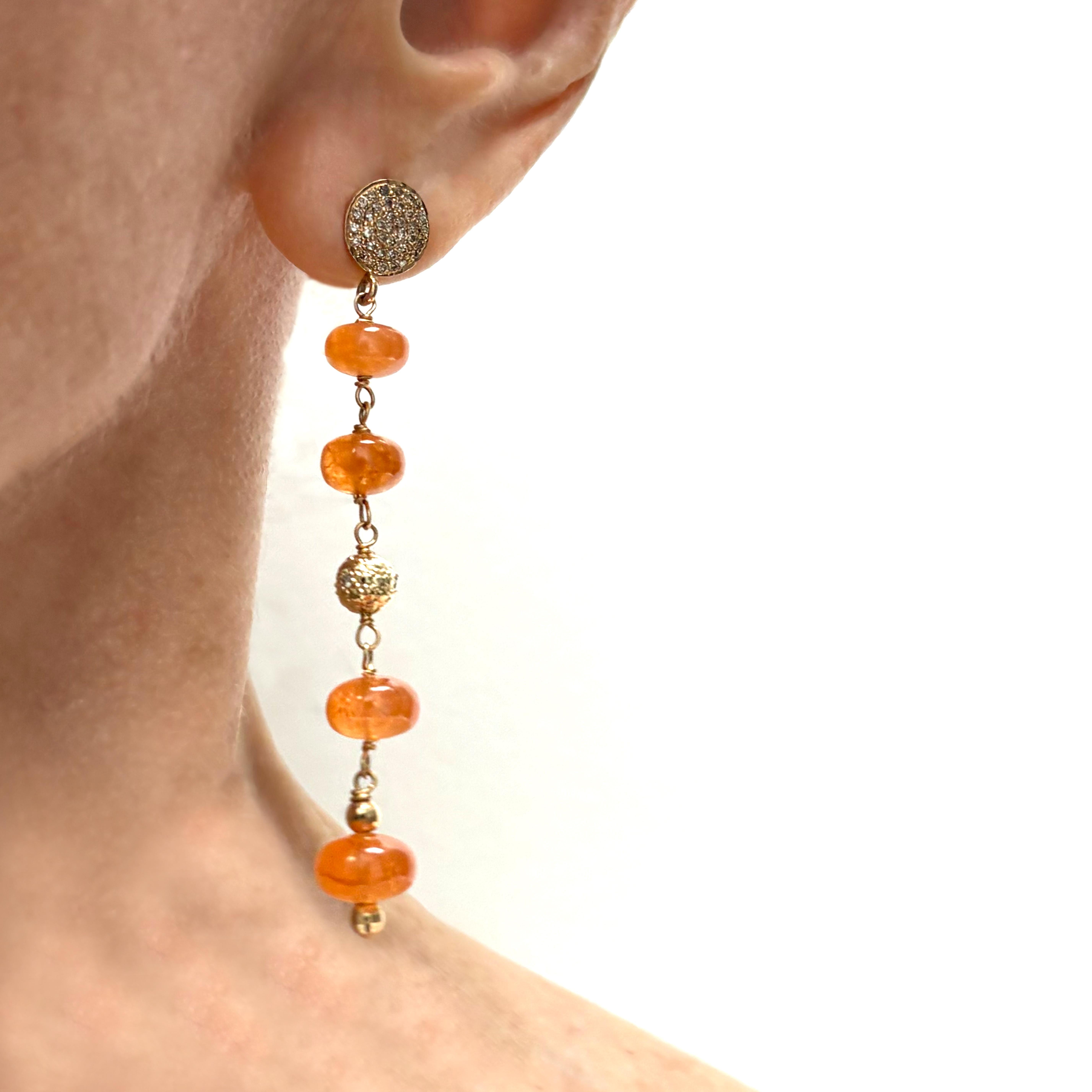 Orecchini in spessartite arancione con oro e diamanti in vendita 3