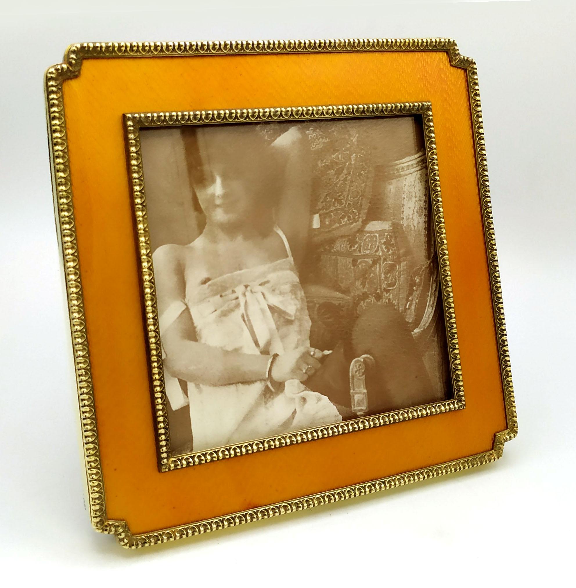 Gravé Encadrement de table carré orange en émail de style Empire français Napoléon III en argent sterling en vente