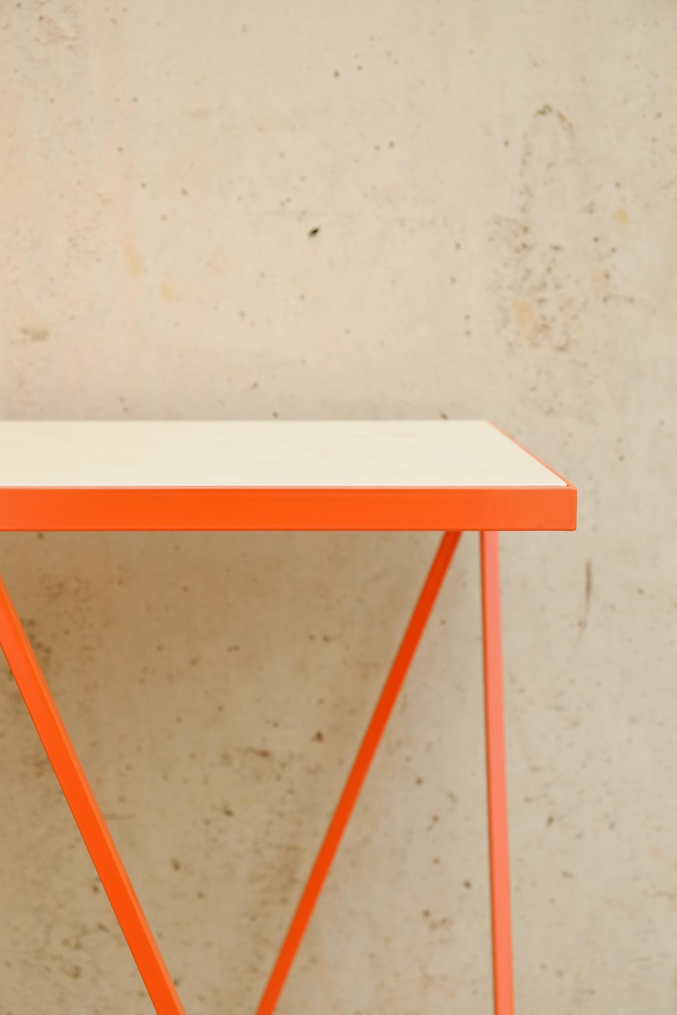 Acier Table console en acier orange personnalisable / Bois, marbre et plateau en pierre en option en vente