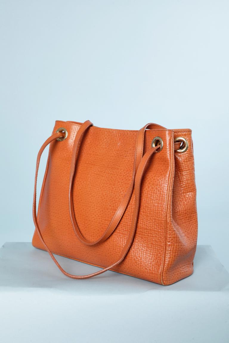 Orange synthetic  textured leather shoulder bag Courrèges In Good Condition For Sale In Saint-Ouen-Sur-Seine, FR