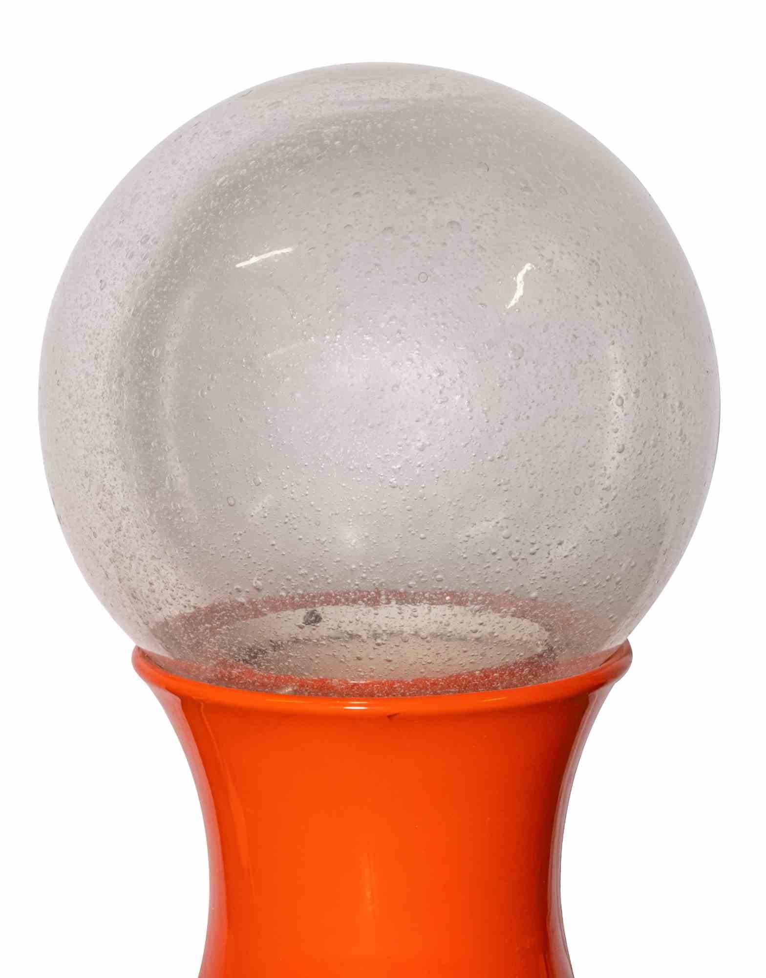 La lampe de table est une lampe de conception originale réalisée dans la moitié des années 1960 par Carlo Nason pour Space Age.

Une belle lampe vintage en verre de Murano et métal.

Carlo Nason (1935 Murano), est un célèbre artiste verrier