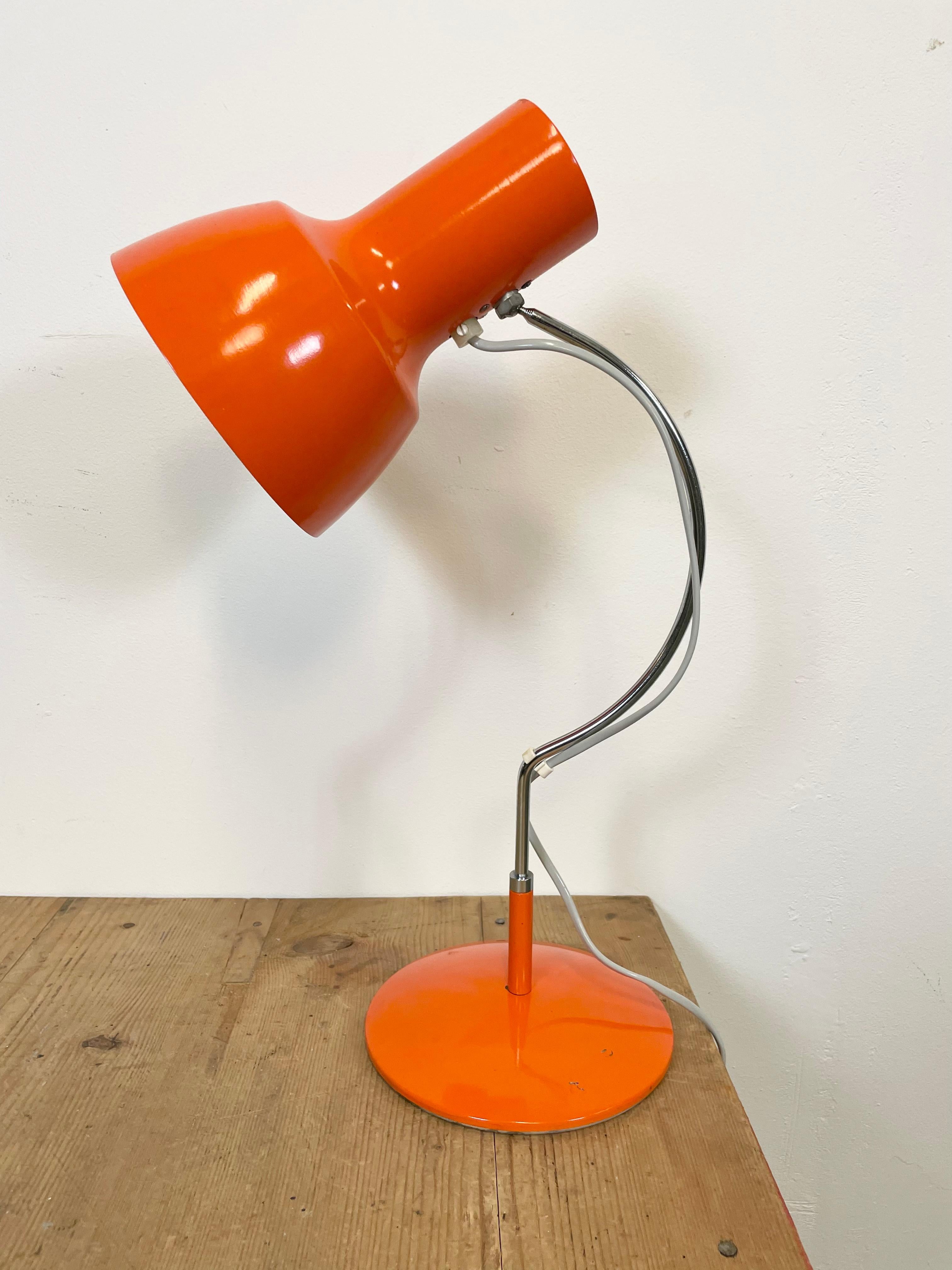 Mid-Century Modern Lampe de bureau orange de Josef Hurka pour Napako, années 1960 en vente