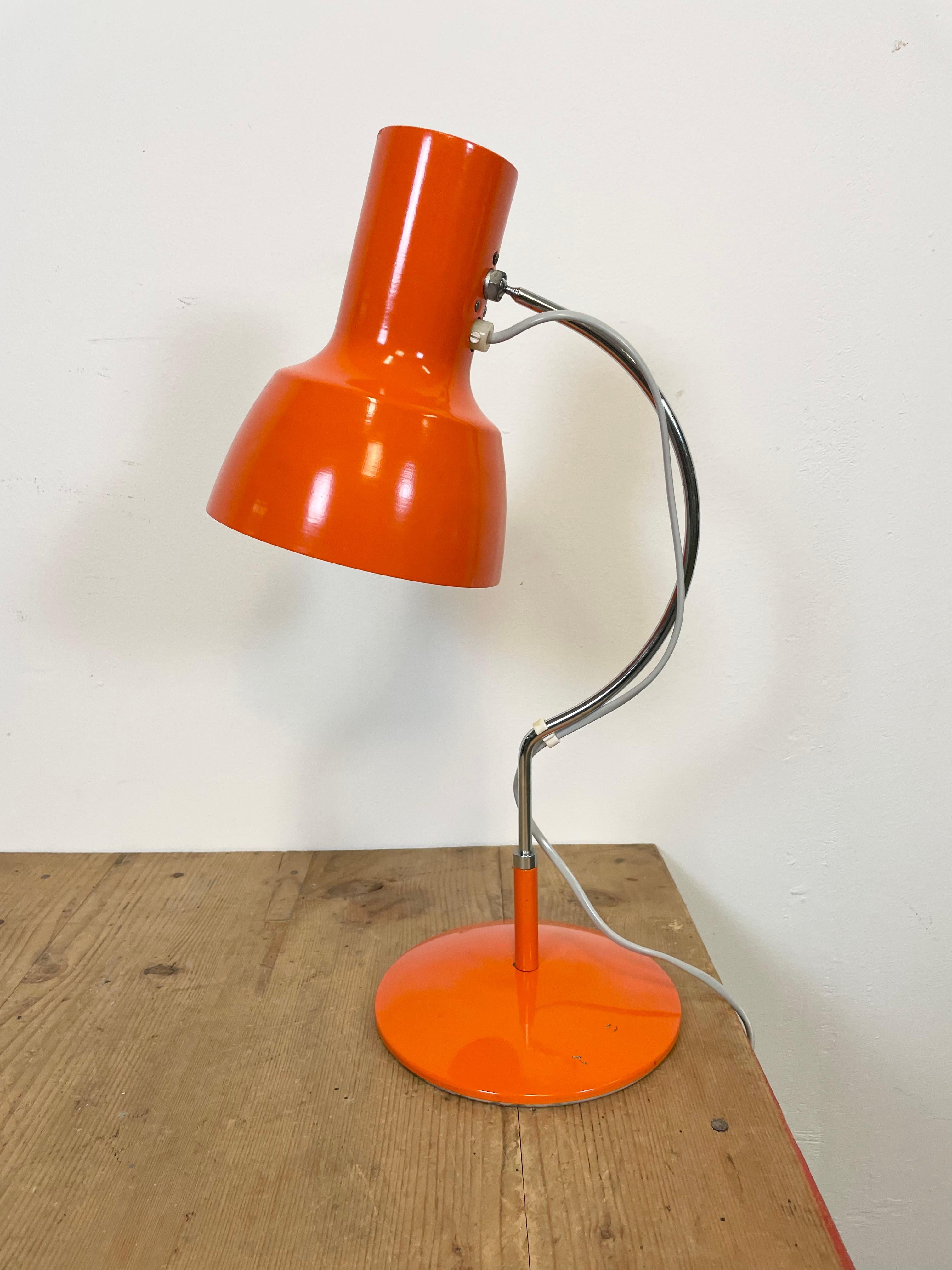 Laqué Lampe de bureau orange de Josef Hurka pour Napako, années 1960 en vente