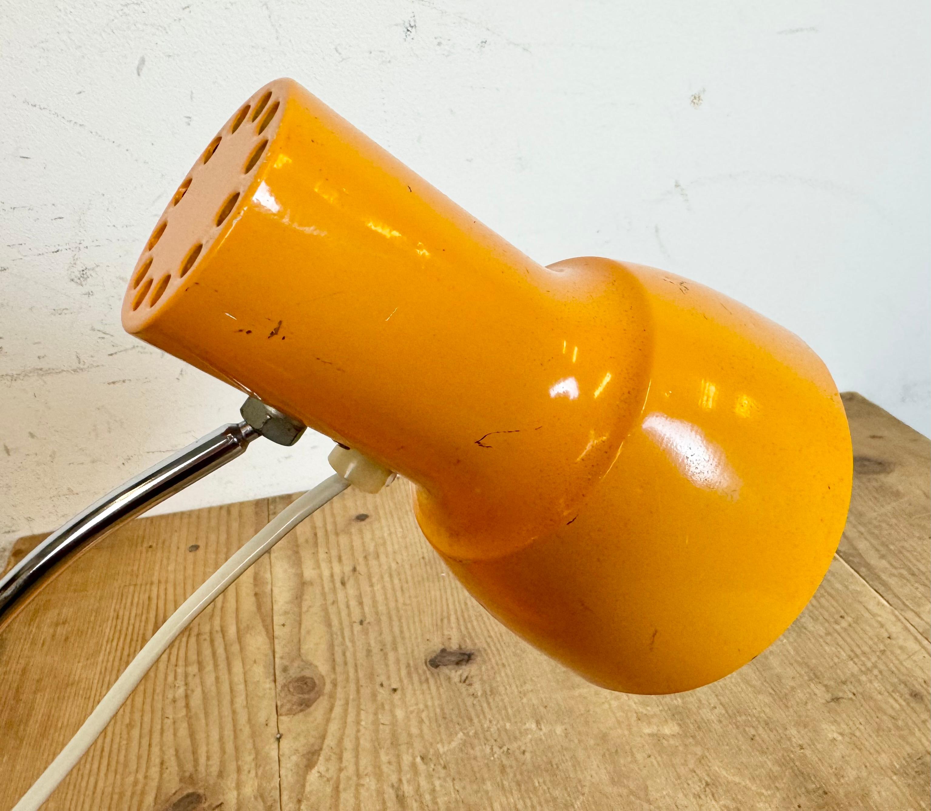 Orange Tischlampe von Josef Hurka für Napako, 1970er Jahre im Angebot 3
