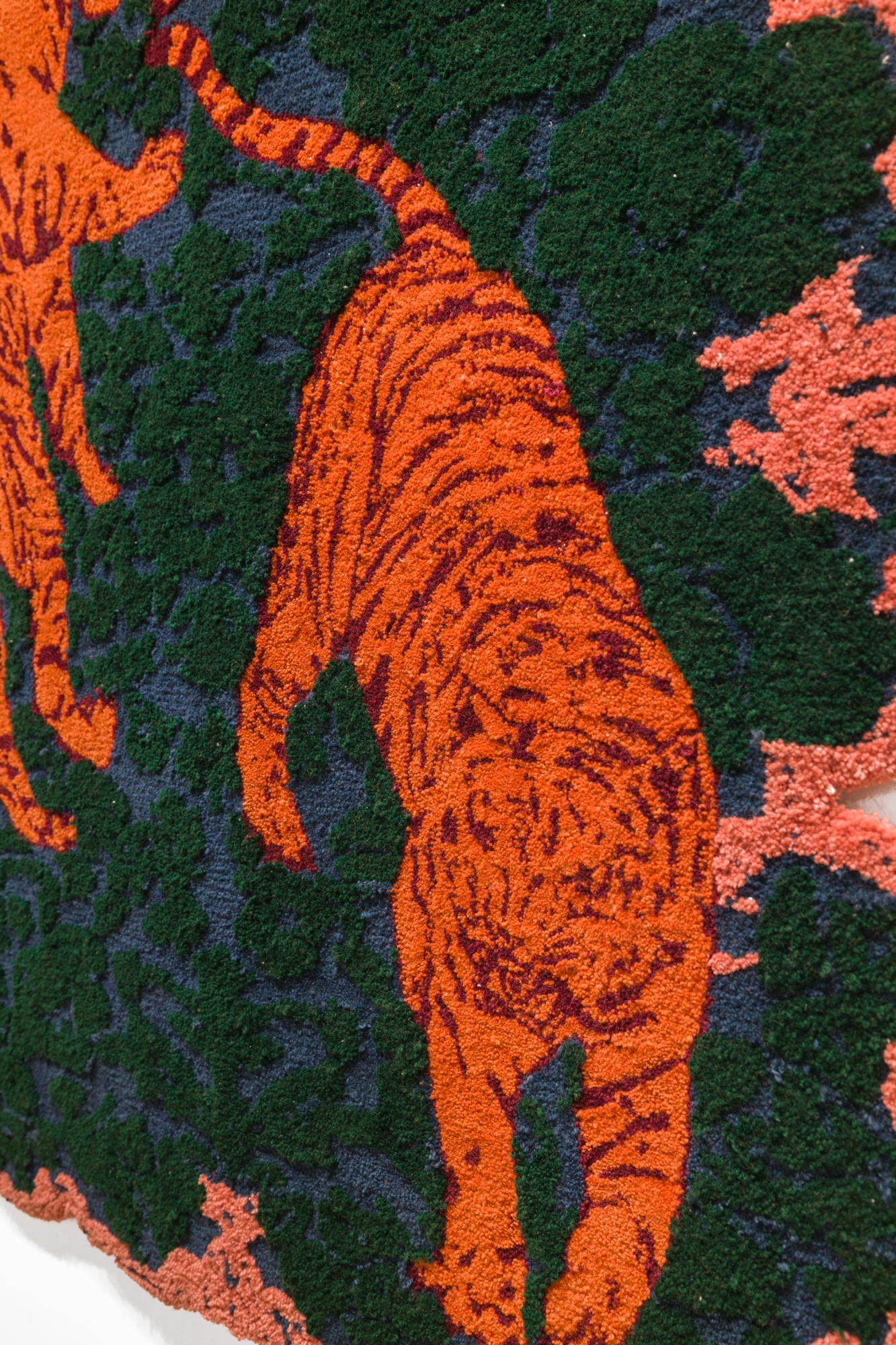 Américain Tapis tigre orange, bleu, vert et rose, collaboration d'artiste et d'atelier en vente