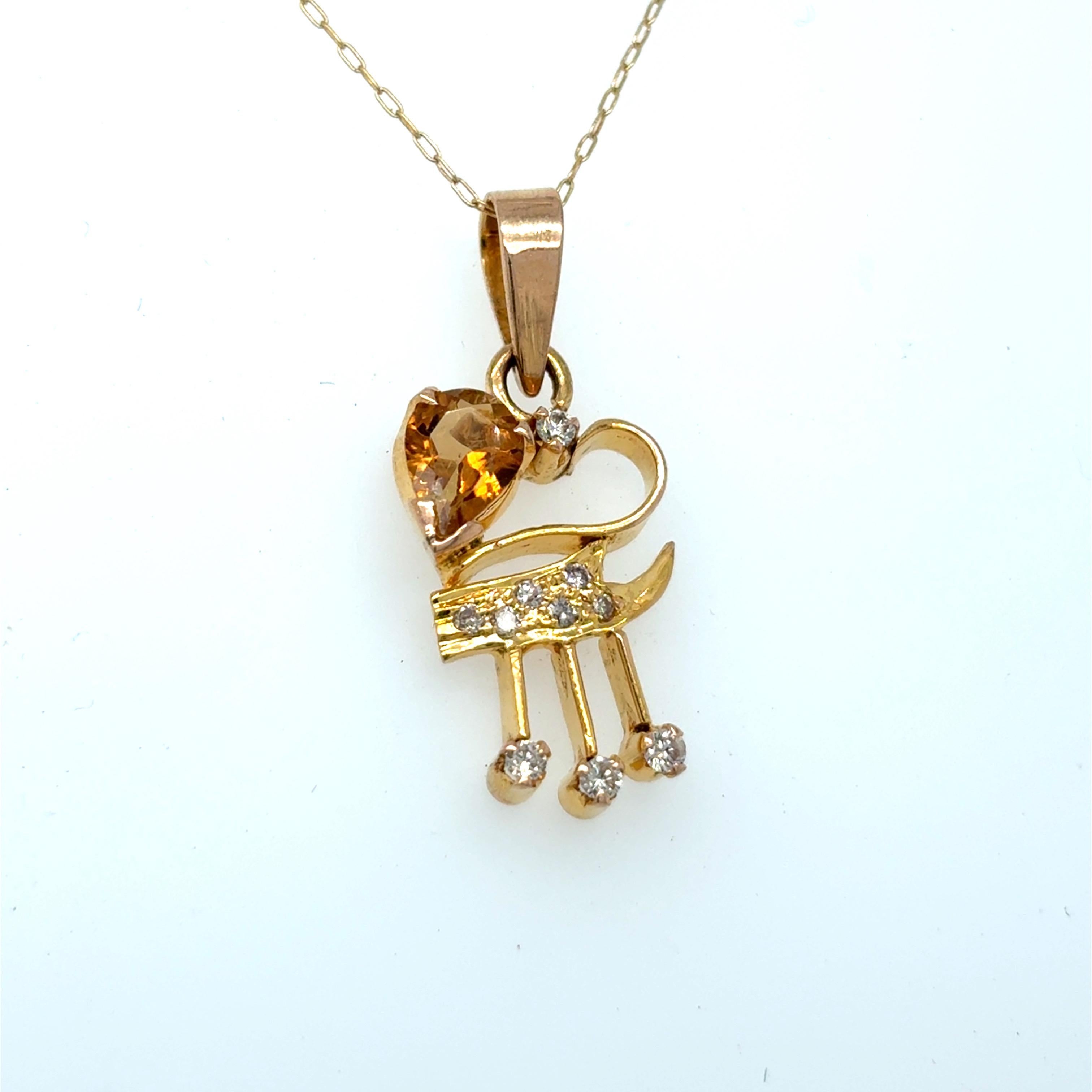 Taille poire Collier à pendentif en or jaune avec tourmaline orange et diamant en vente