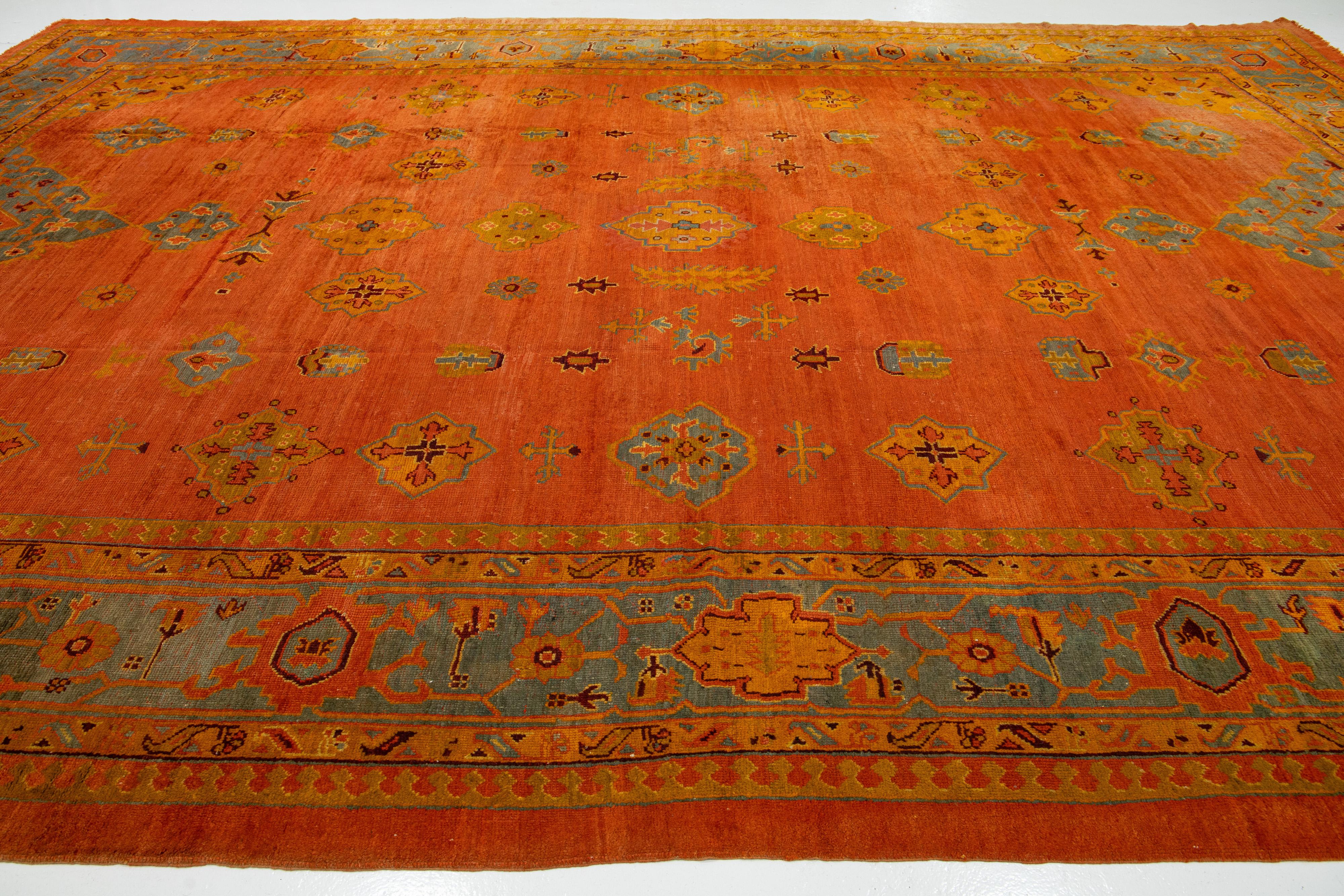 Türkischer Oushak-Wollteppich in Übergröße in Orange mit Allover-Design (Wolle) im Angebot