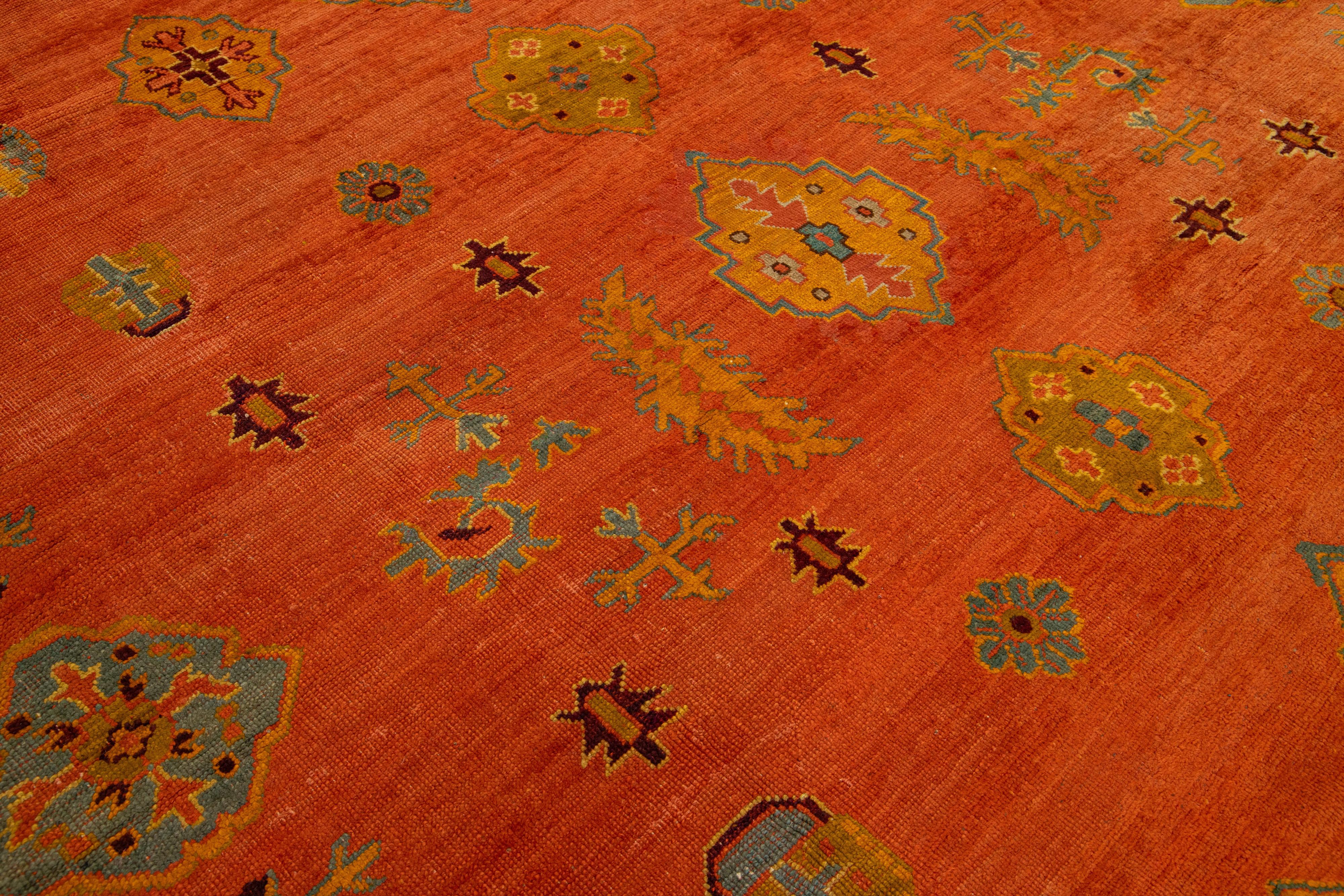 Türkischer Oushak-Wollteppich in Übergröße in Orange mit Allover-Design im Angebot 2