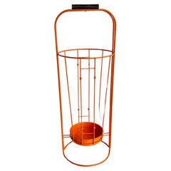 Orangefarbener Stand für Regenschirme mit Louis Vuitton Monogramm-Ledergriff
