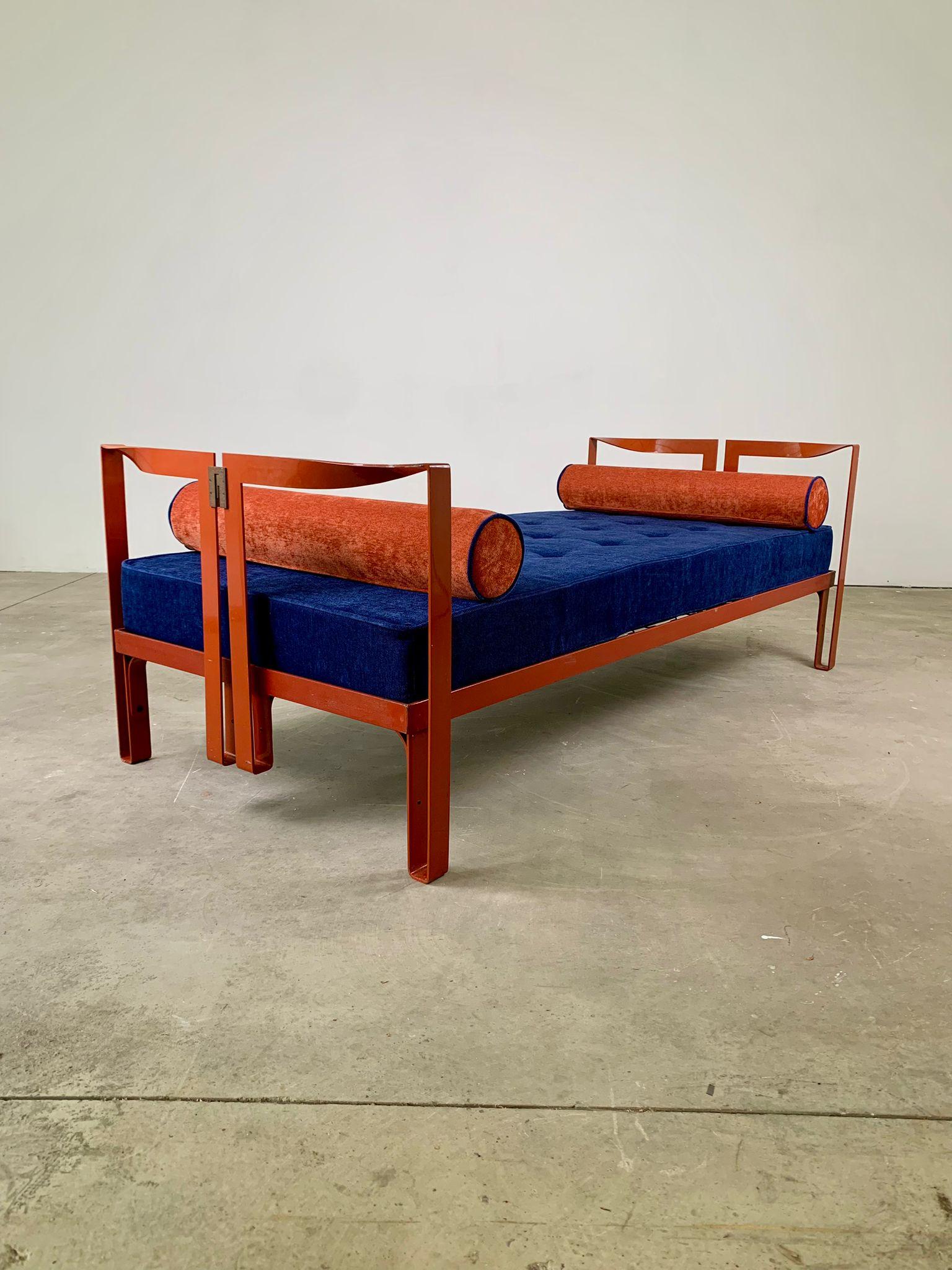 Cama individual Vanessa naranja de Tobia Scarpa para Simon, Italia, años 60 Moderno de mediados de siglo en venta