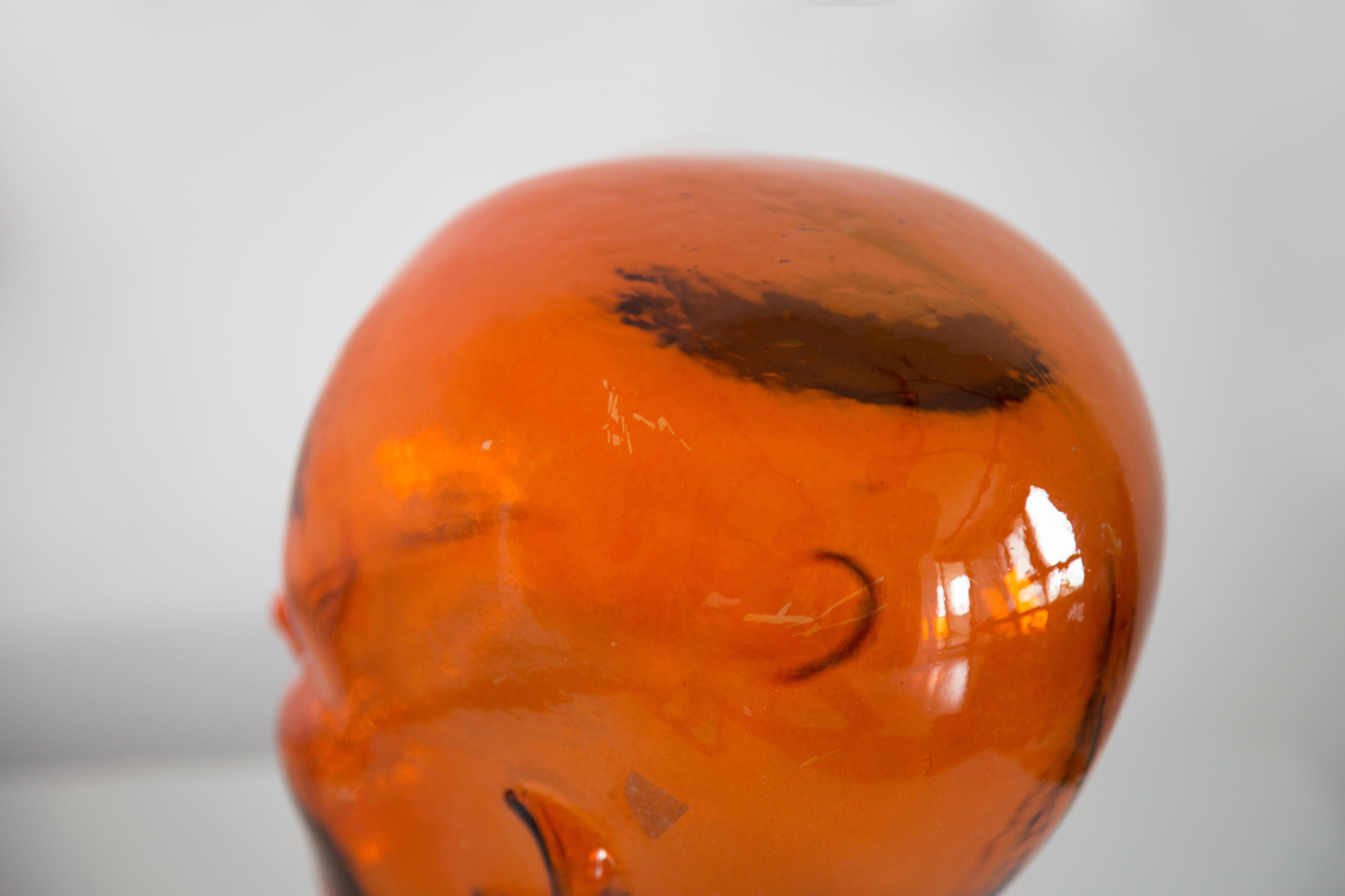 Escultura decorativa naranja vintage con cabeza de maniquí de cristal, años 70, Alemania en venta 3