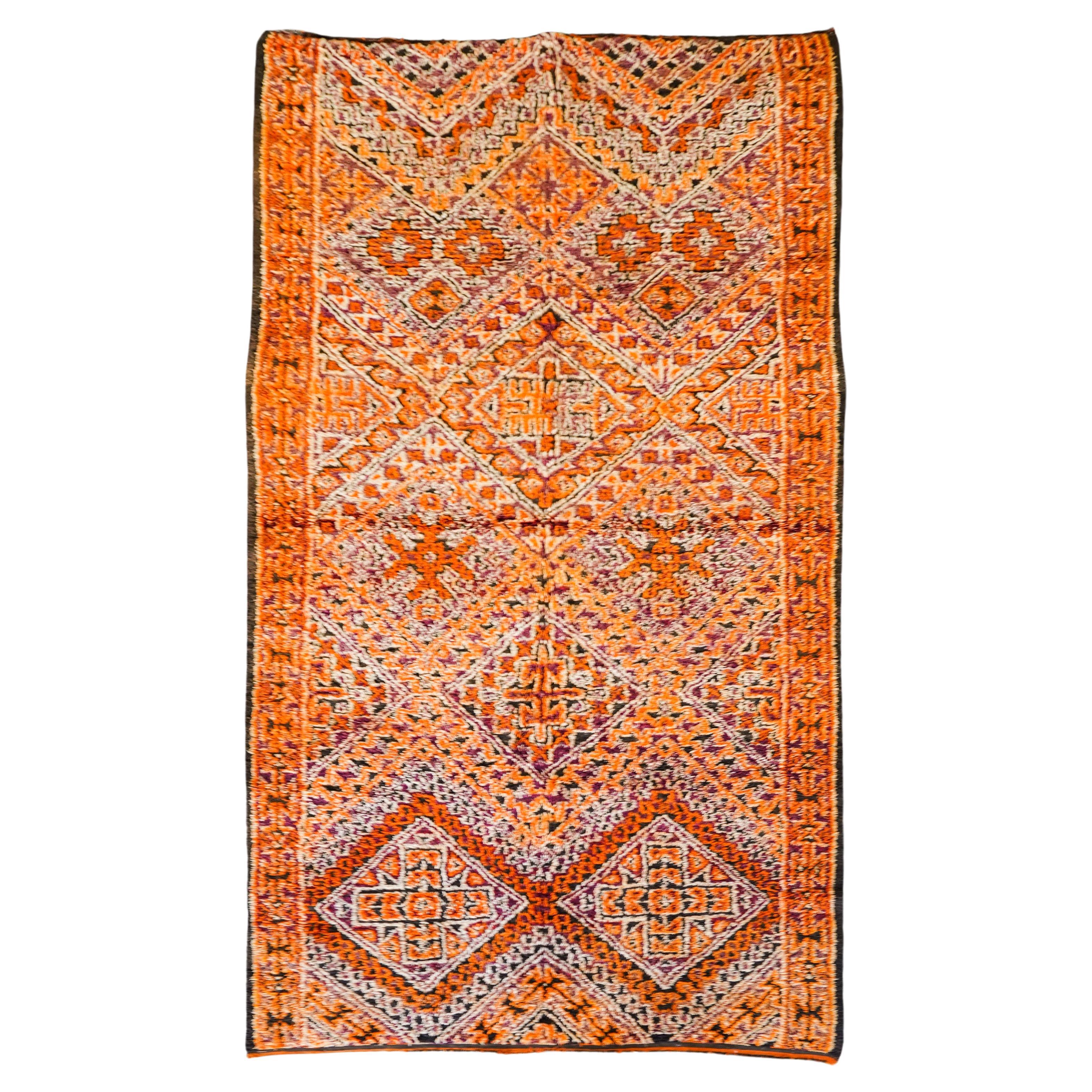 Tapis marocain orange des années 70  100% laine  5.2x11 Ft 160x330 Cm