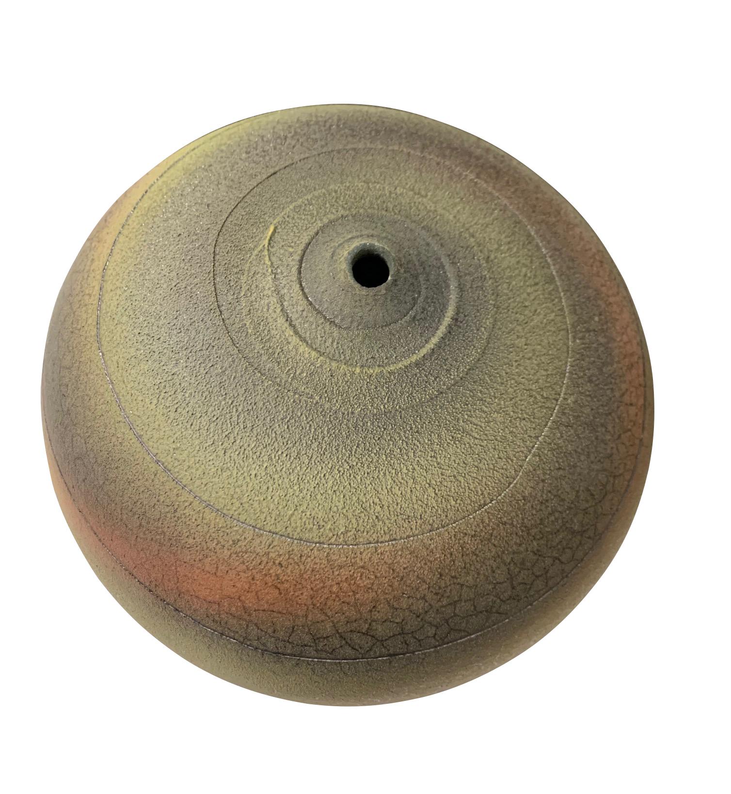 Handgefertigte Vase aus Steingut mit grünen, gelben und blauen Bändern, zeitgenössisch, USA (amerikanisch) im Angebot