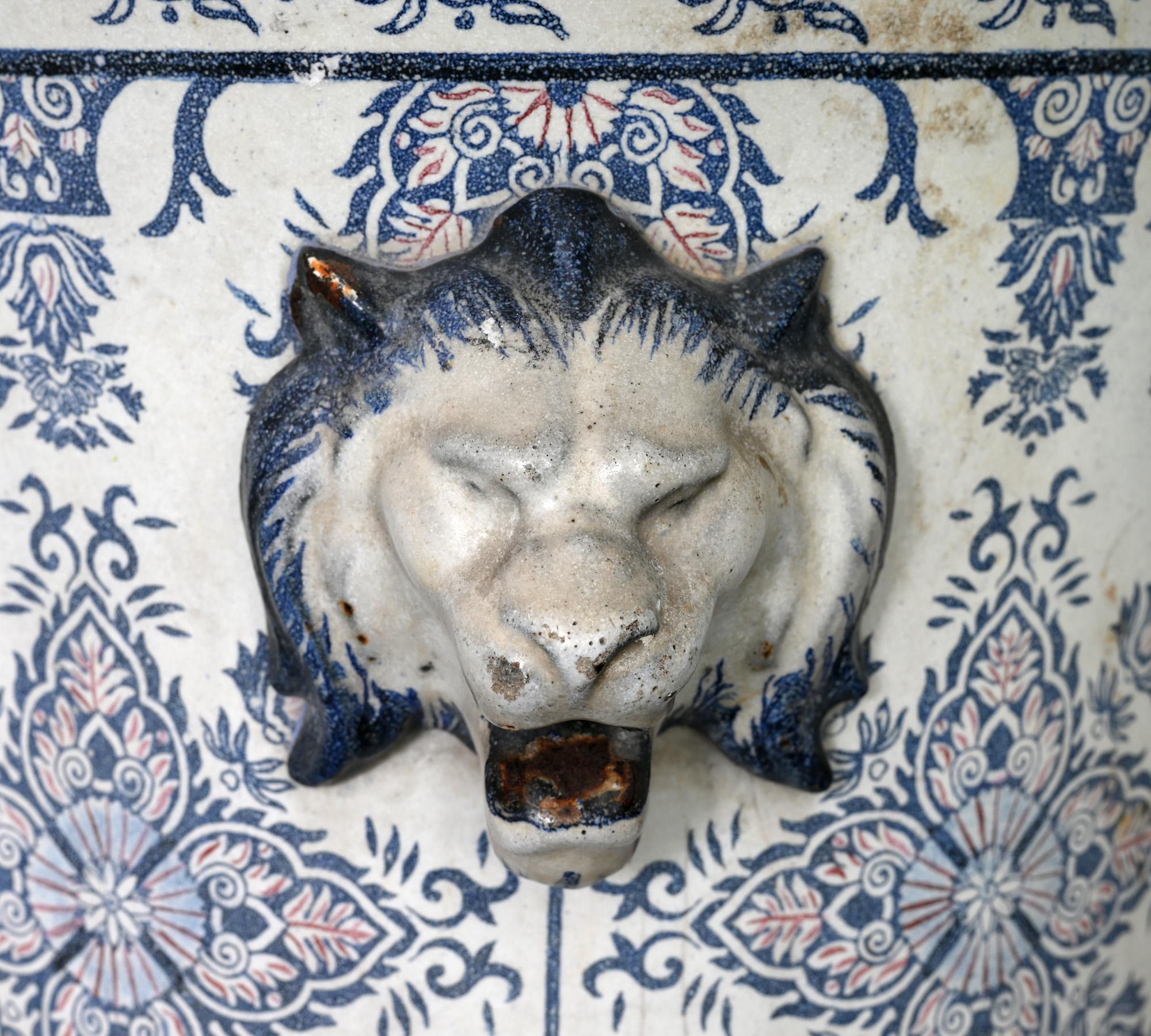 Orangery Vase by CH. Paris C. Bourget Pres Paris Seine 19th Century Enamel Iron In Good Condition In Epfach, DE