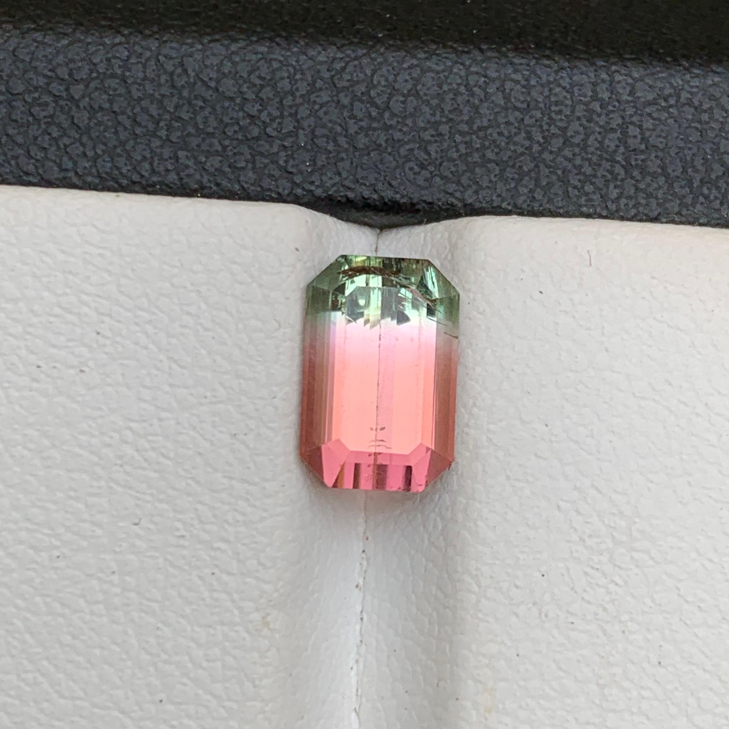 Bague en tourmaline naturelle bicolore rose orangé, pierre précieuse non sertie de 2,35 carats, taille émeraude en vente 7