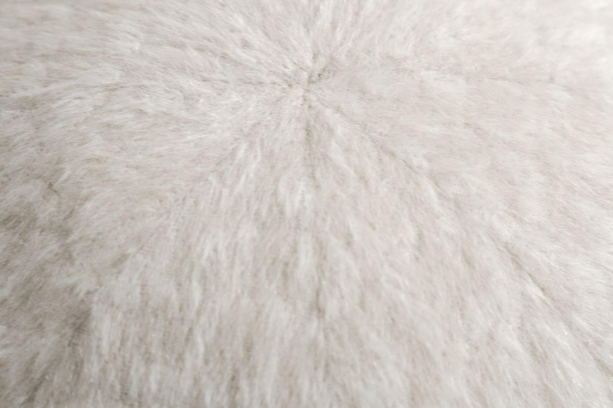 Coussin d'appoint Orb en alpaga ivoire crème de Holly Hunt en vente 8