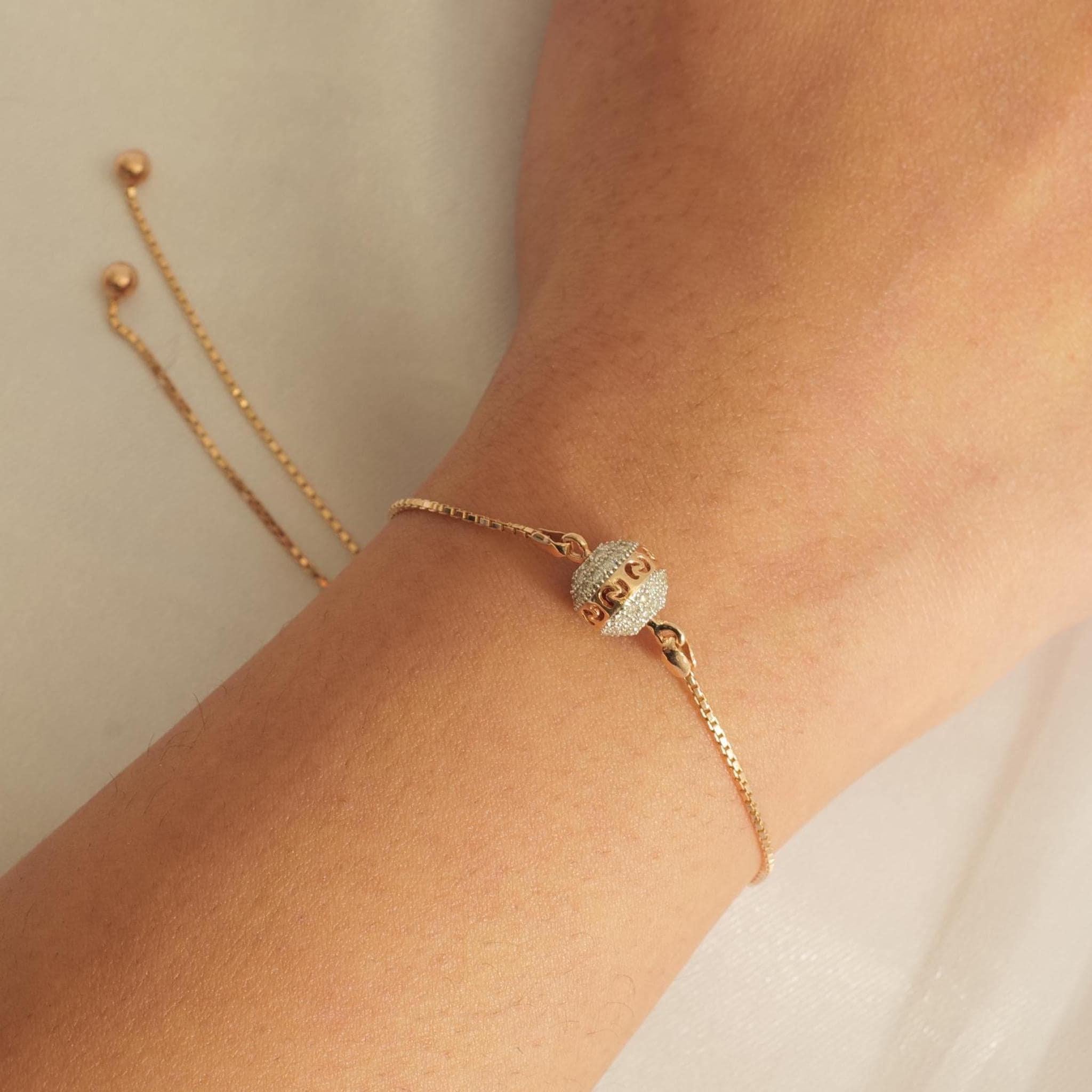 Pulsera Ajustable Bolo de Diamantes Orbe en Oro Macizo de 14k (Certificado) Art Decó en venta