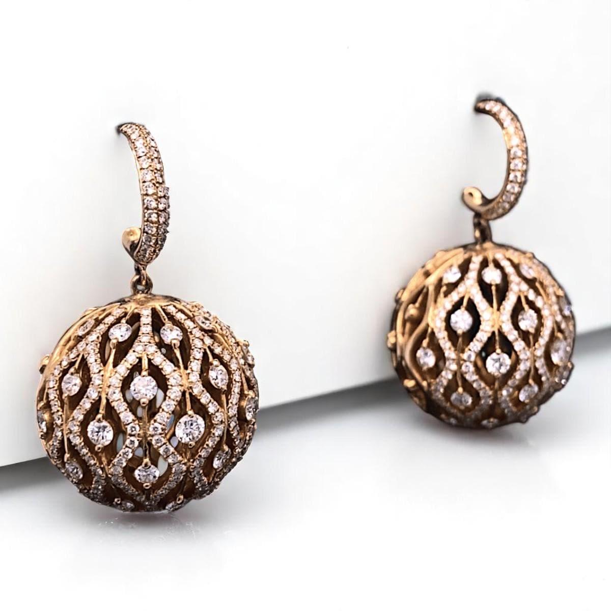 Boucles d'oreilles pendantes orbe en or massif 14K (certifié) Neuf - En vente à New Delhi, DL