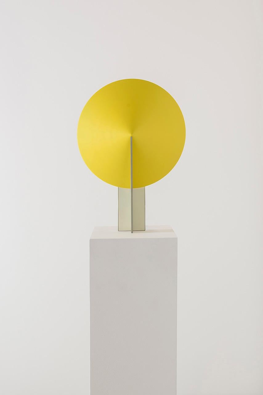 International Style Orbe Table Lamp, by RAIN, Contemporary Lamp, Brass & Aluminium, Yellow & White For Sale