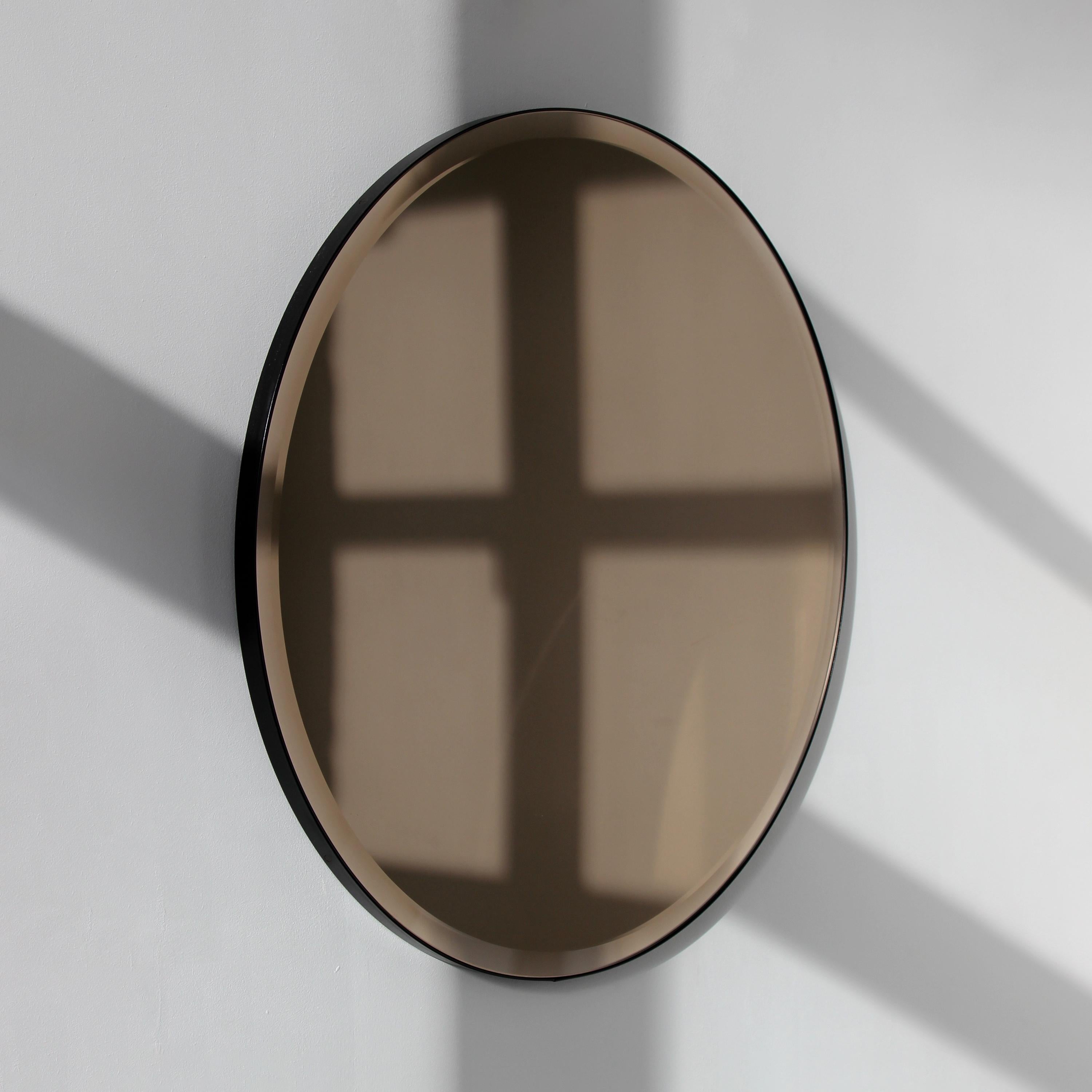 Miroir rond biseauté teinté bronze Orbis Modernity avec un cadre noir, XL Neuf - En vente à London, GB