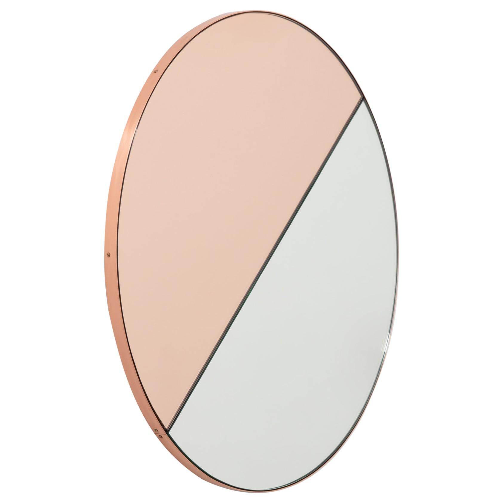 Miroir rond minimaliste Orbis Dualis teinté or rose mélangé, cadre en cuivre, régulier