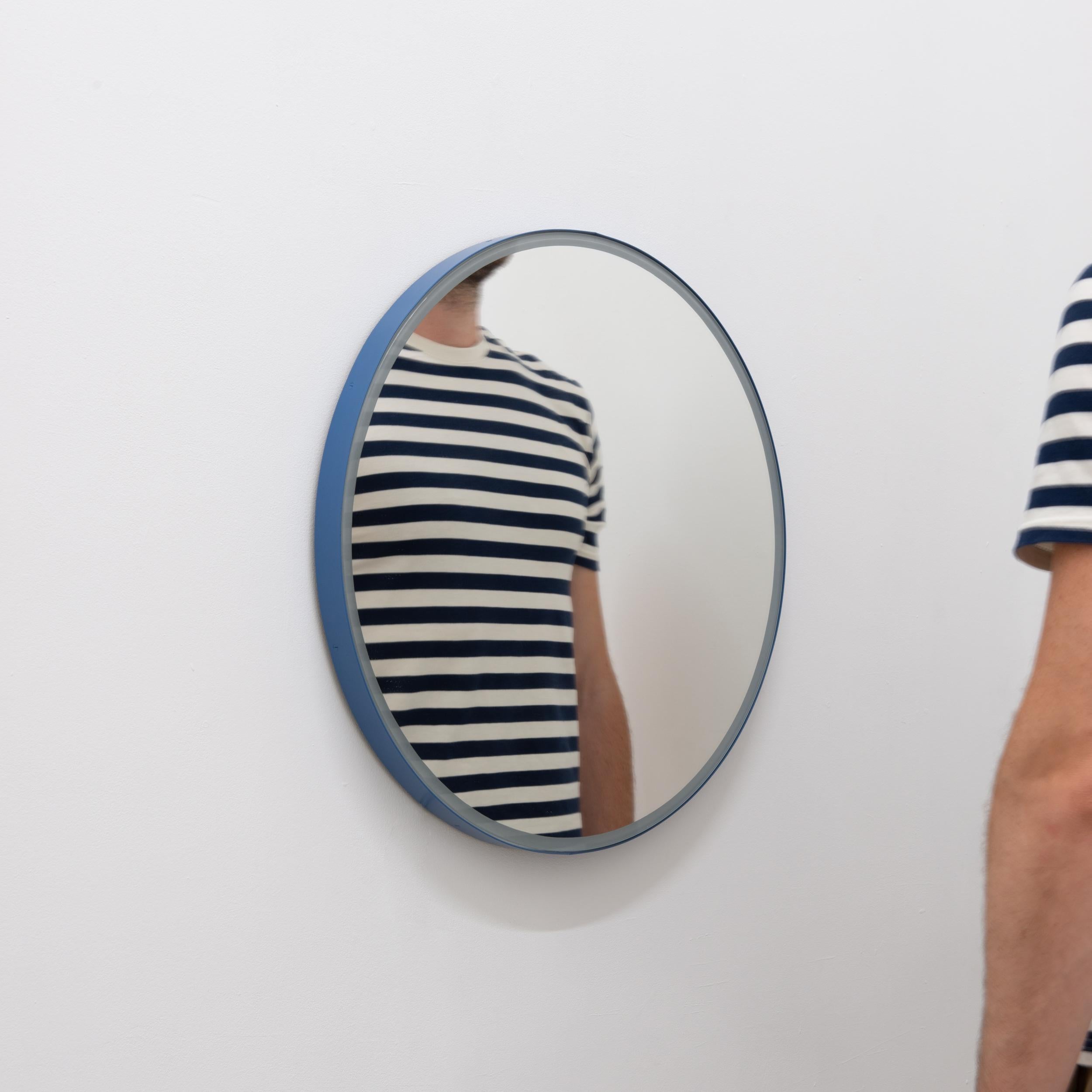 Poudré Miroir moderne rond éclairé sur mesure avec cadre bleu, régulier en vente
