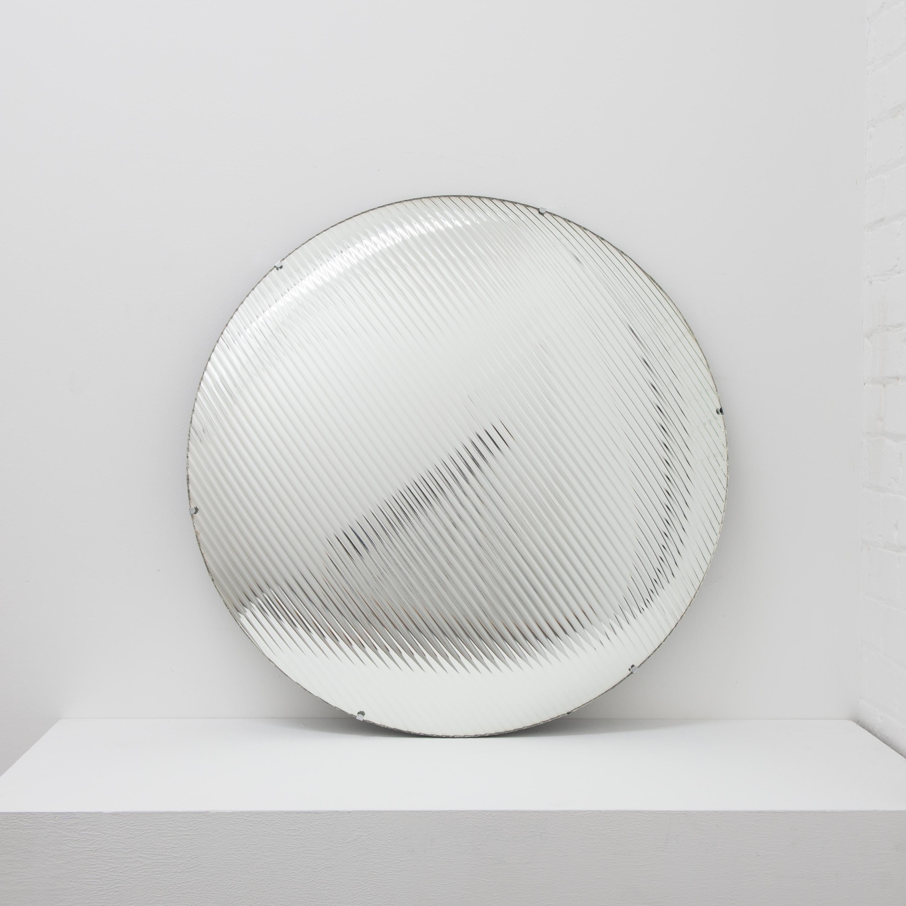 Miroir sans cadre en verre cannelé rond convexe avec Clips, grand, fabriqué à la main par Orbis en vente 5