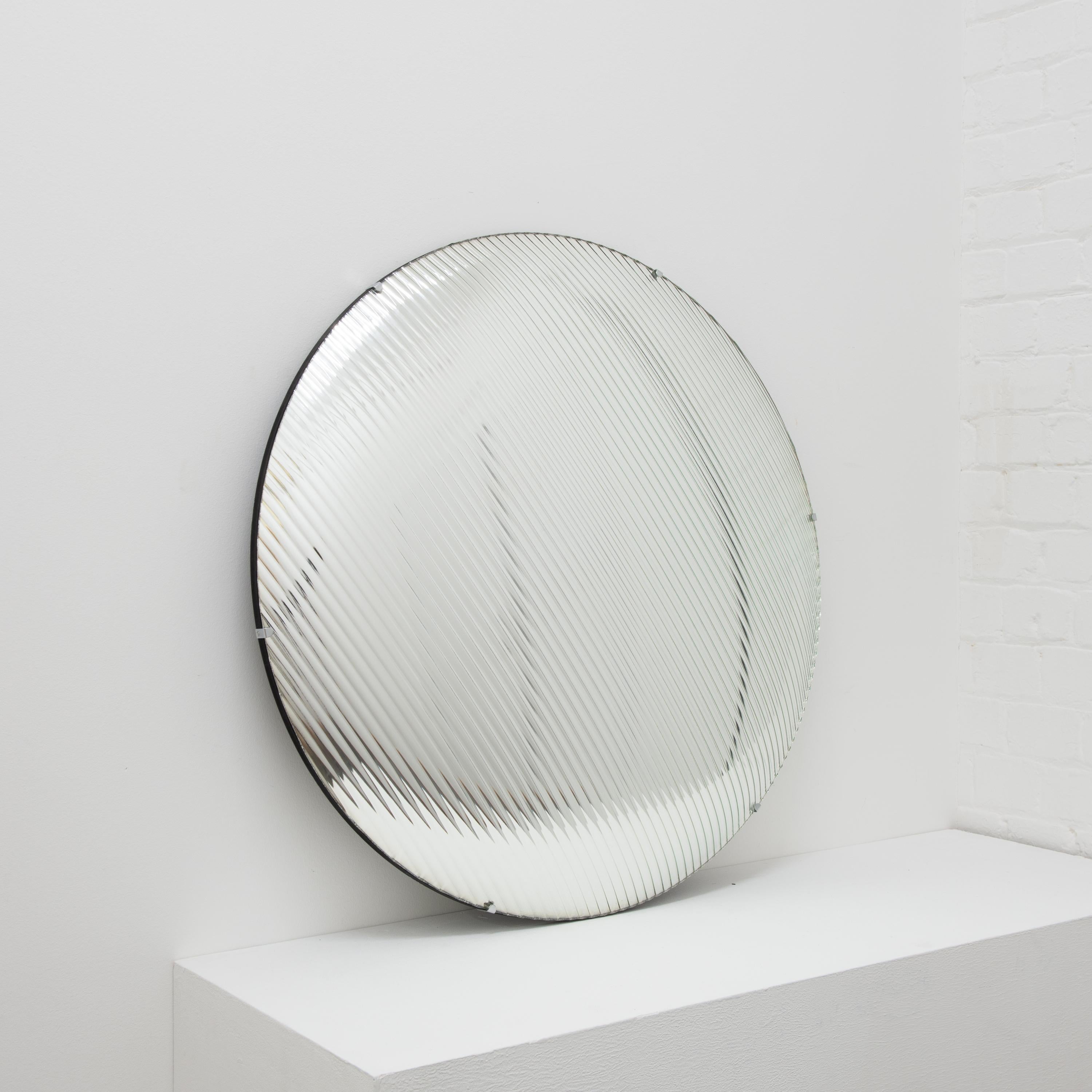 Miroir sans cadre en verre cannelé rond convexe avec Clips, grand, fabriqué à la main par Orbis en vente 3