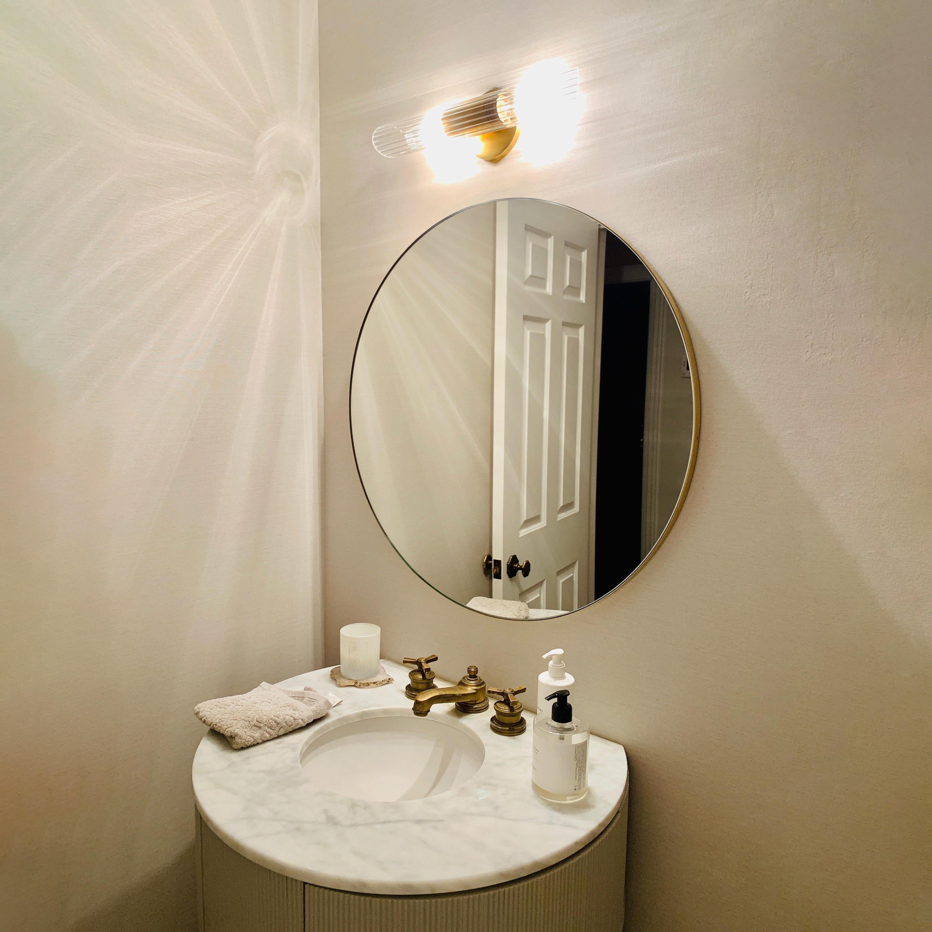 Orbis Minimalist Round Mirror with a Brass Frame, Large For Sale 8