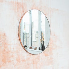 Specchio contemporaneo rotondo Orbis con cornice in rame spazzolato, XL