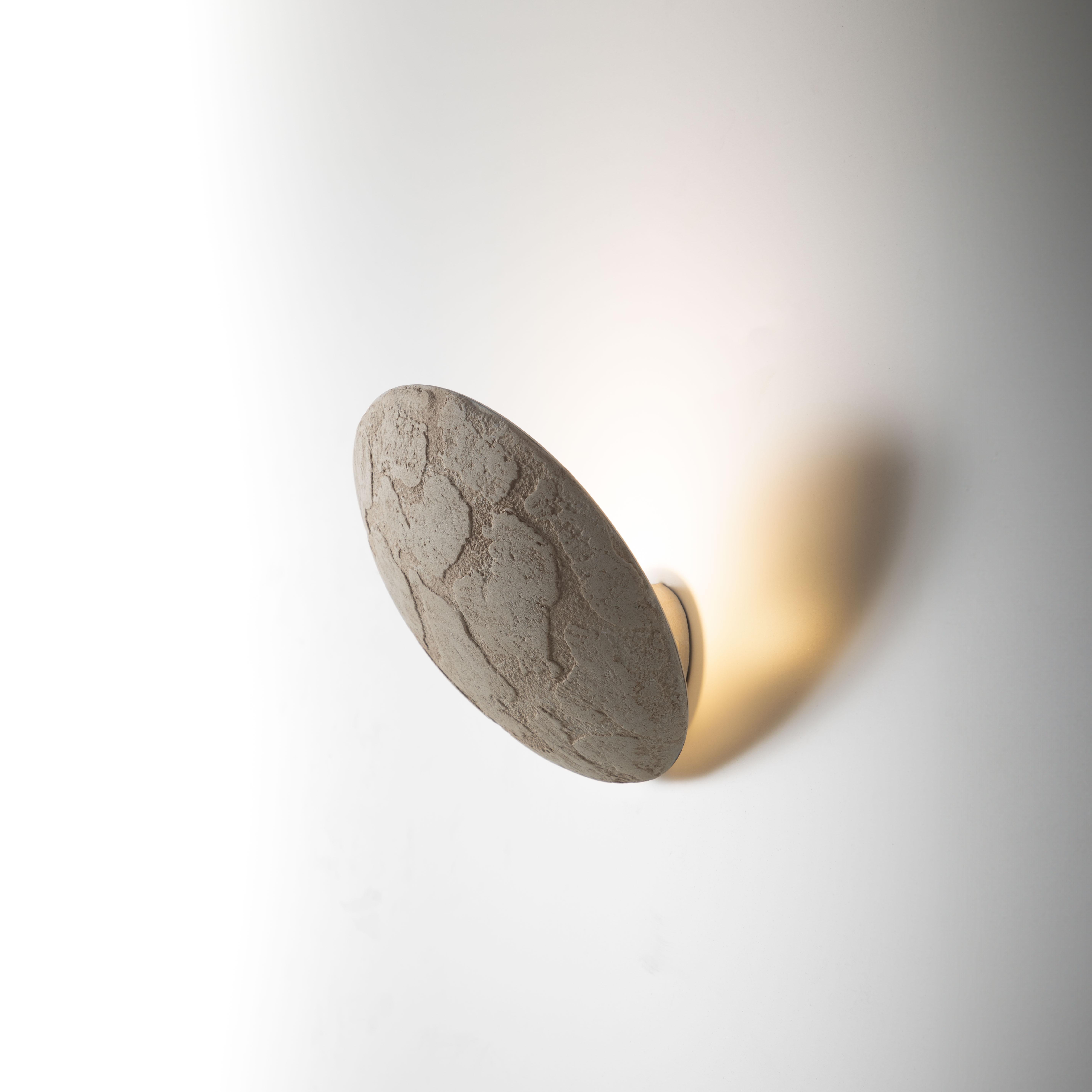 Lámpara de pared Orbis, 21647, de Stillux Illuminazione
Dimensiones: P 12 x An 19 x Al 16 cm.
Materiales: Acero, hierro.

Disponible en piedra ant. dorada, piedra ant. plateada o piedra marfil. Póngase en contacto con nosotros.

Todas nuestras