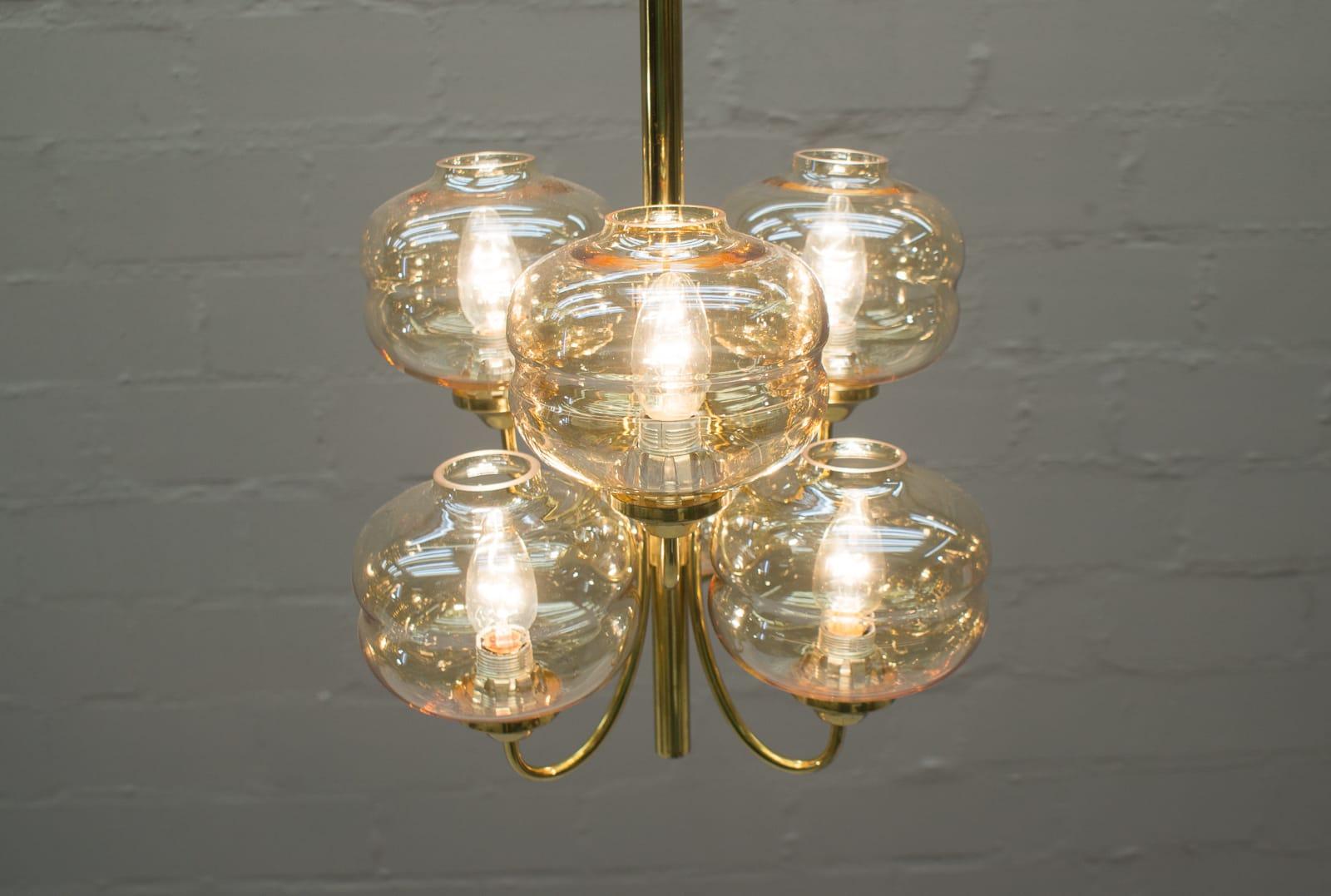 Orbit Ceiling Lamp with Six Amber Glass Shades, 1960s In Good Condition For Sale In Nürnberg, Bayern